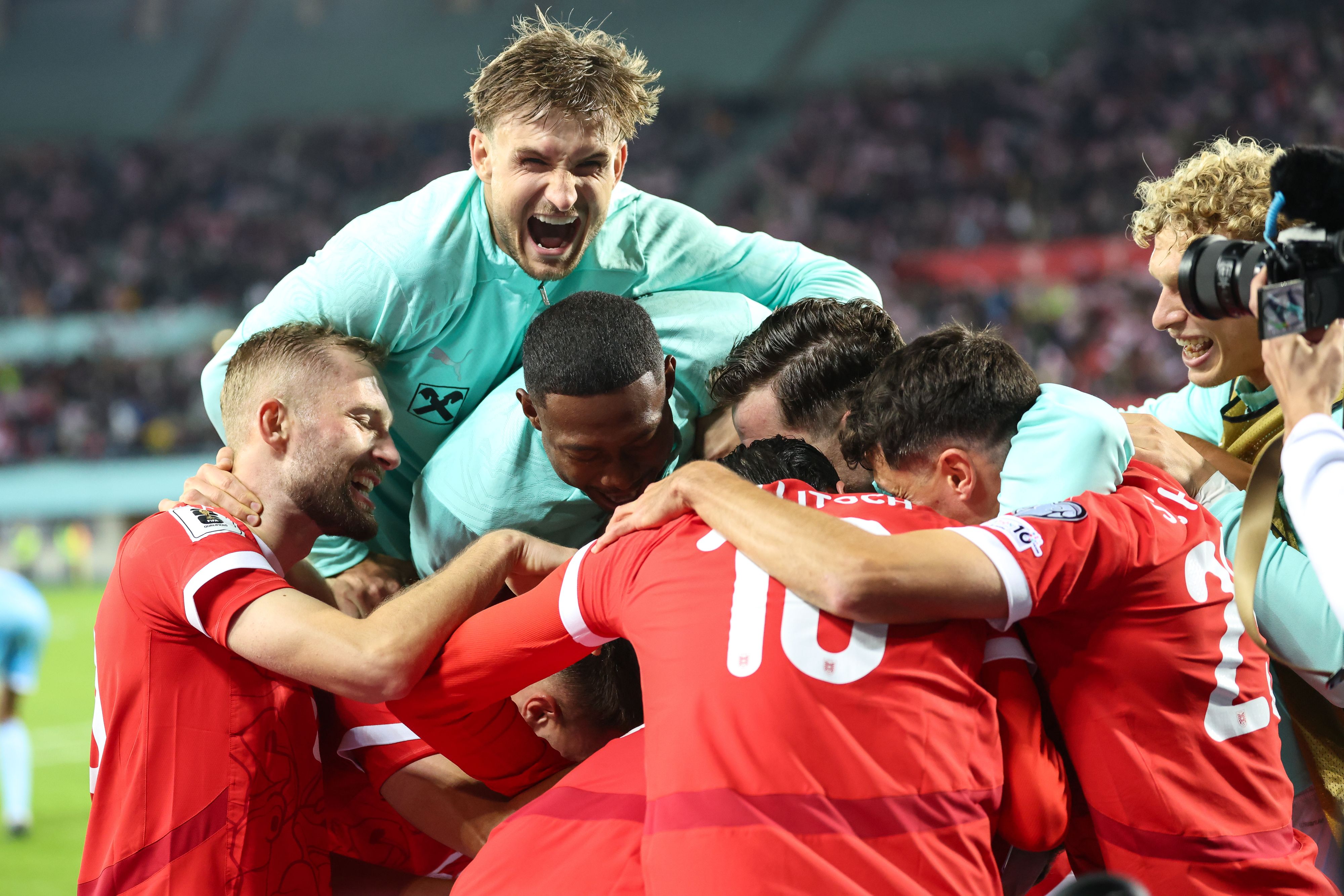 Österreichs Nationalteam jubelt in der WM-Qualifikation. 