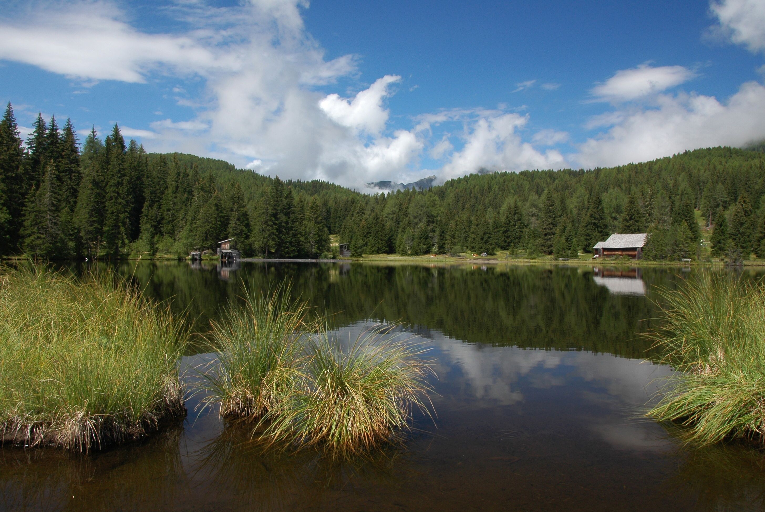 Noch spiegelt der Prebersee – doch die Sicht wird langsam getrübt. 