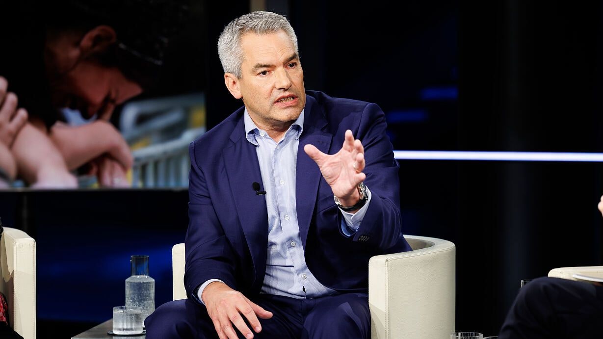 Heute.at - 1. Talk-Auftritt von Karl Nehammer nach Polit-Abschied