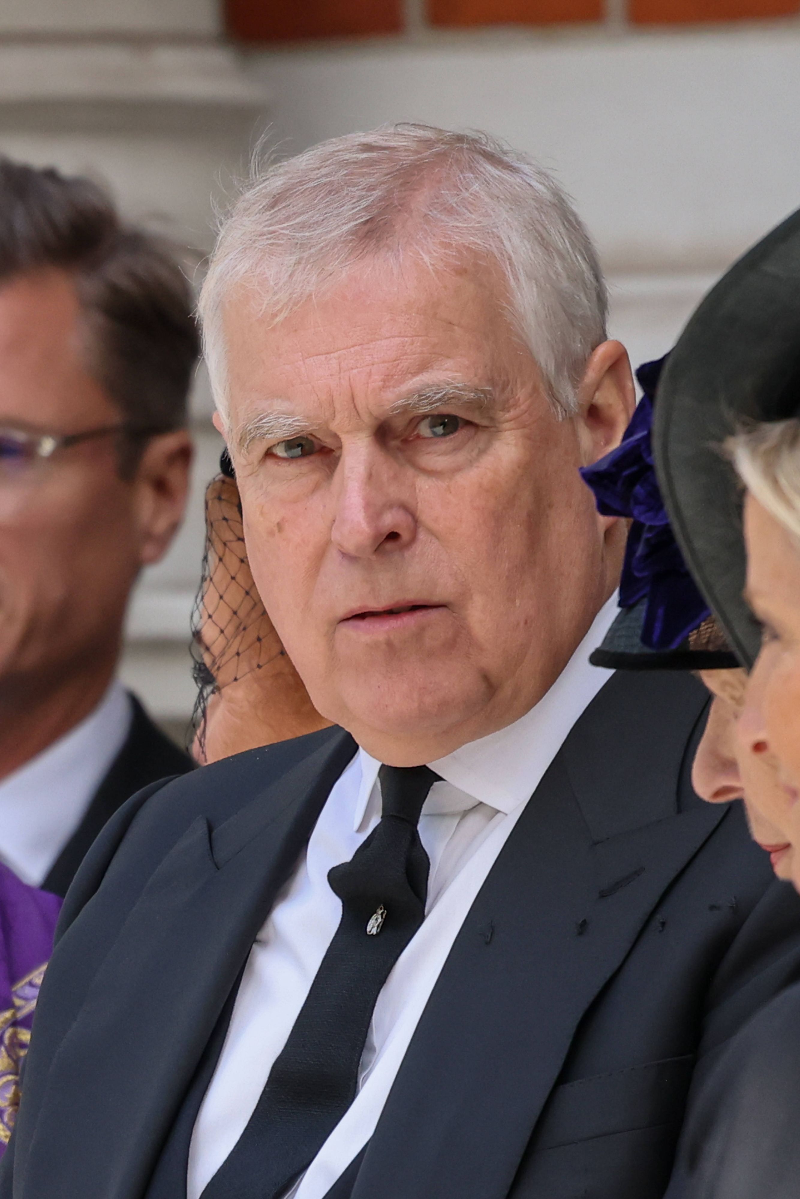 Prinze Andrew wurde seine Nähe zu Jeffrey Epstein zum Verhängnis.