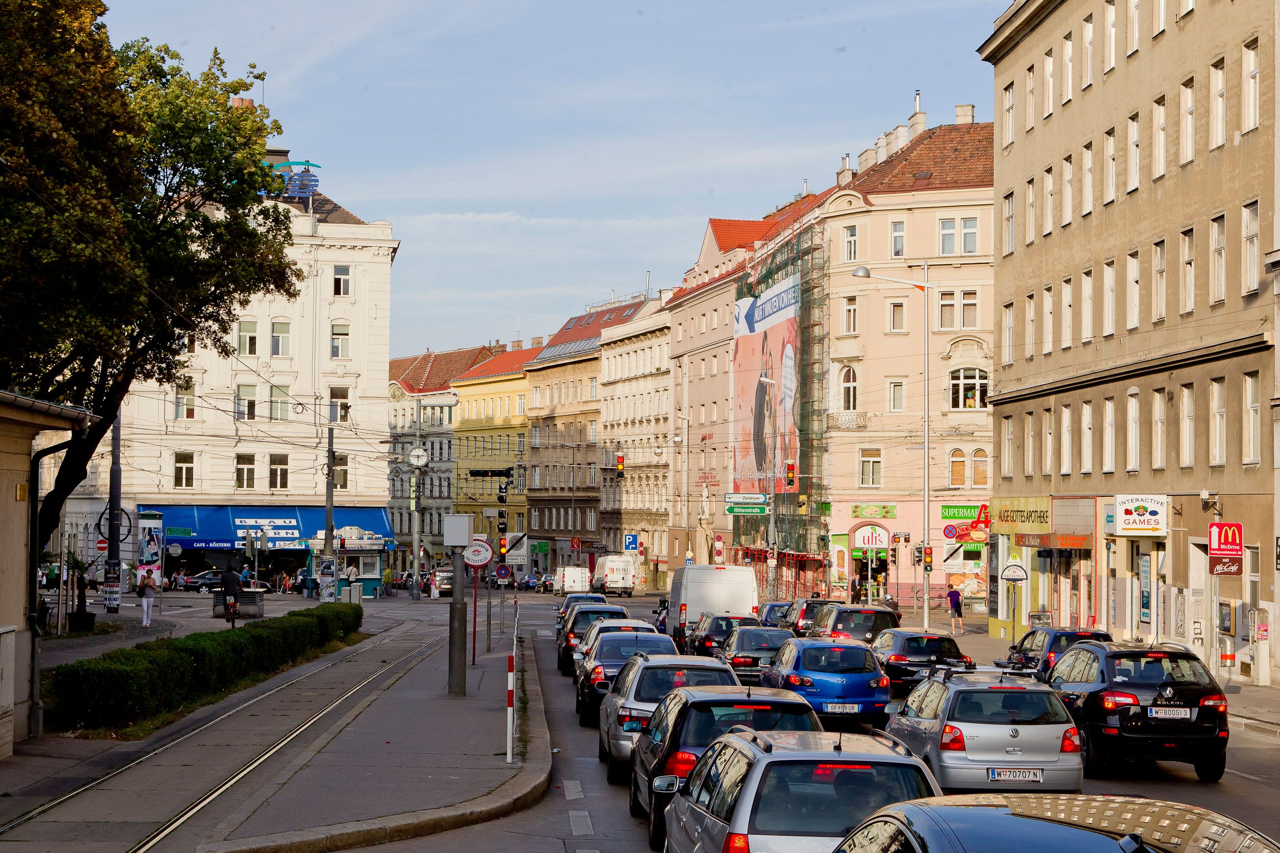 Dauerstau und Dauerlärm – so sieht der Alltag am Wiener Gürtel aus. Heute um 15 Uhr protestieren Anrainer mit einem 