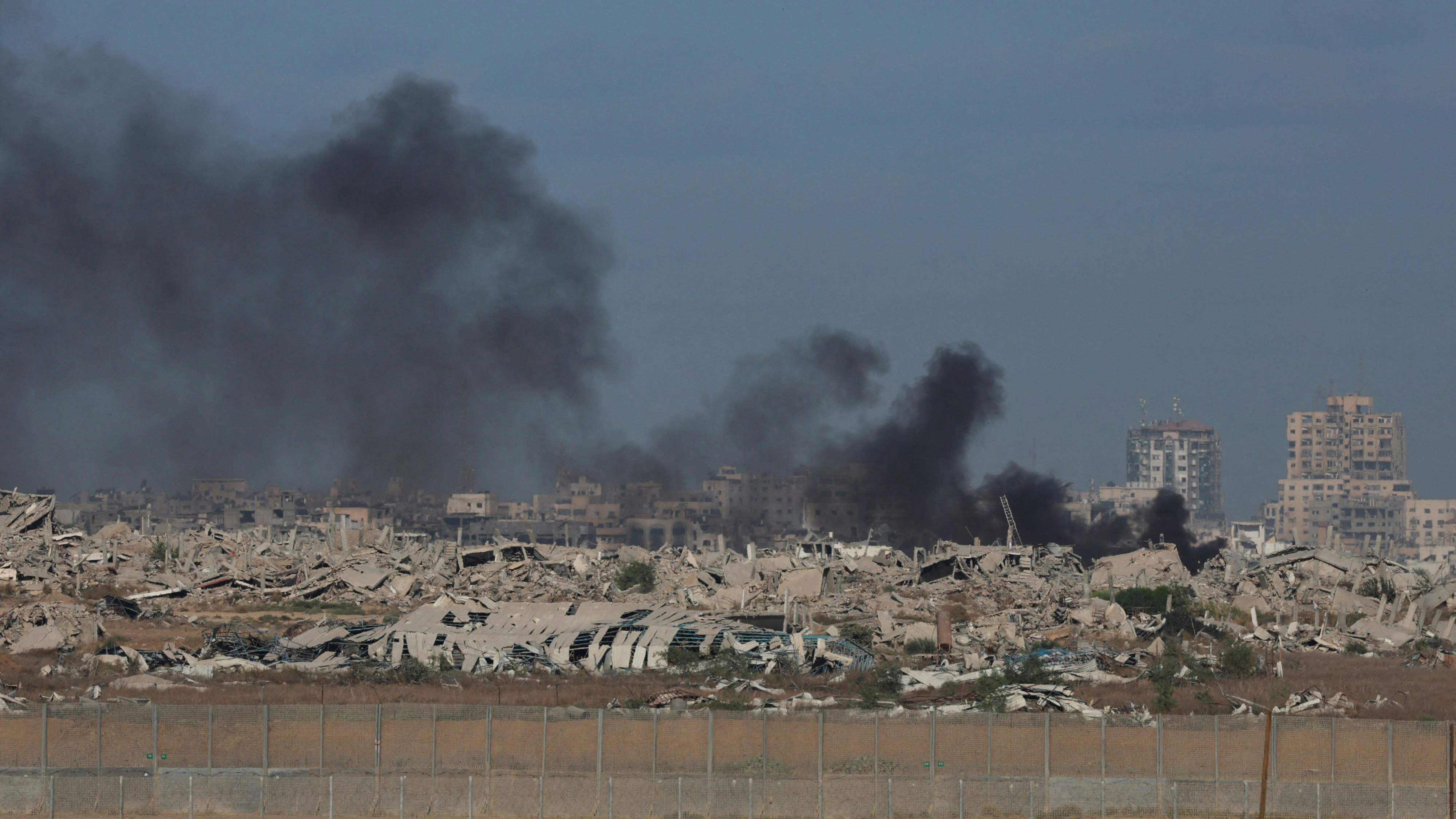 Dunkle Rauchschwaden über Gaza. (Archivbild)