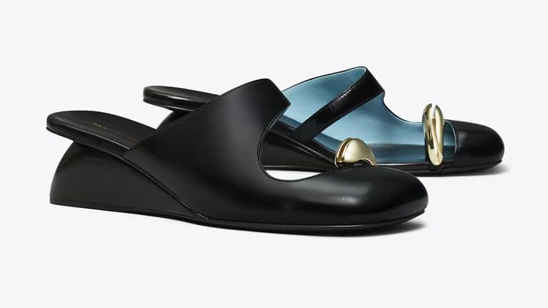 Hat einen Instant Hit gelandet: Die Modedesignerin Tory Burch wurde vor 14 Jahren mit ihren Ballerinas berühmt, jetzt ist sie mit gepiercten Schuhen zurück.