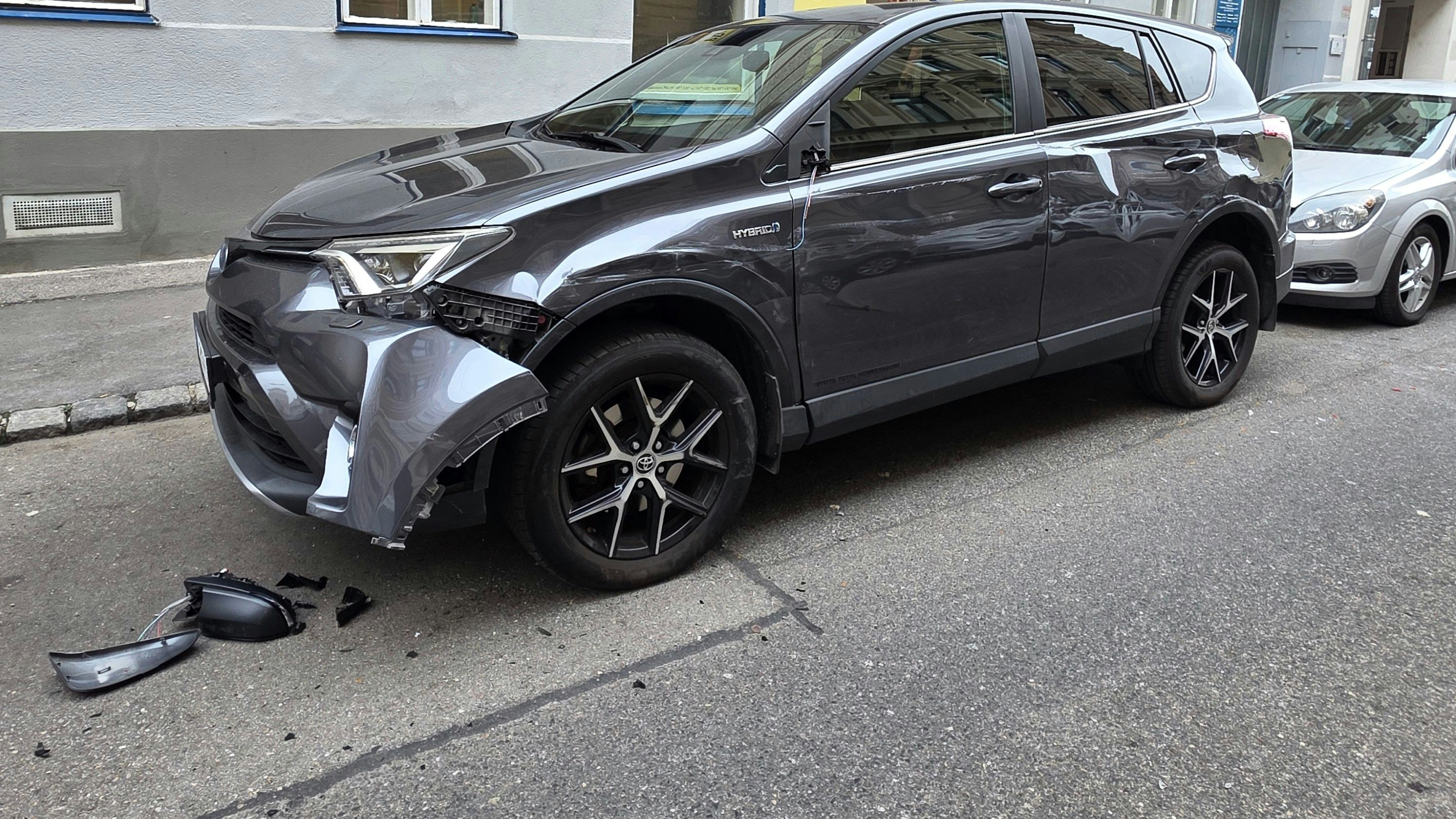 Heute.at - Wienerin wütend – Fahrer beschädigt Auto und flüchtet