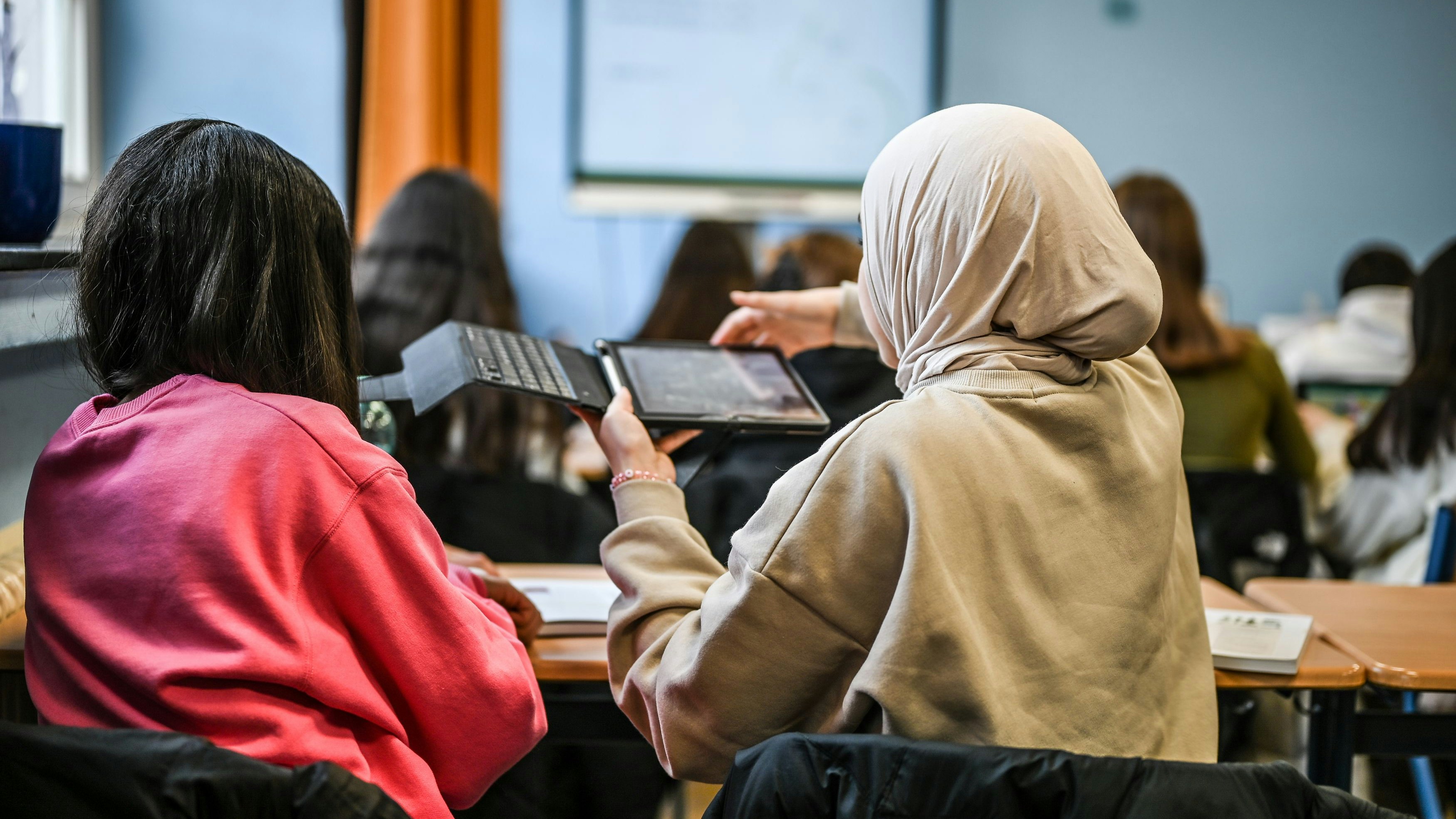 Heute.at - Wird nicht halten – Grüne gegen Kopftuchverbot