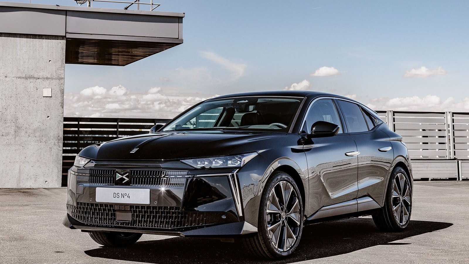 Heute.at - Neuer DS N°4 elektrisiert die Kompaktklasse