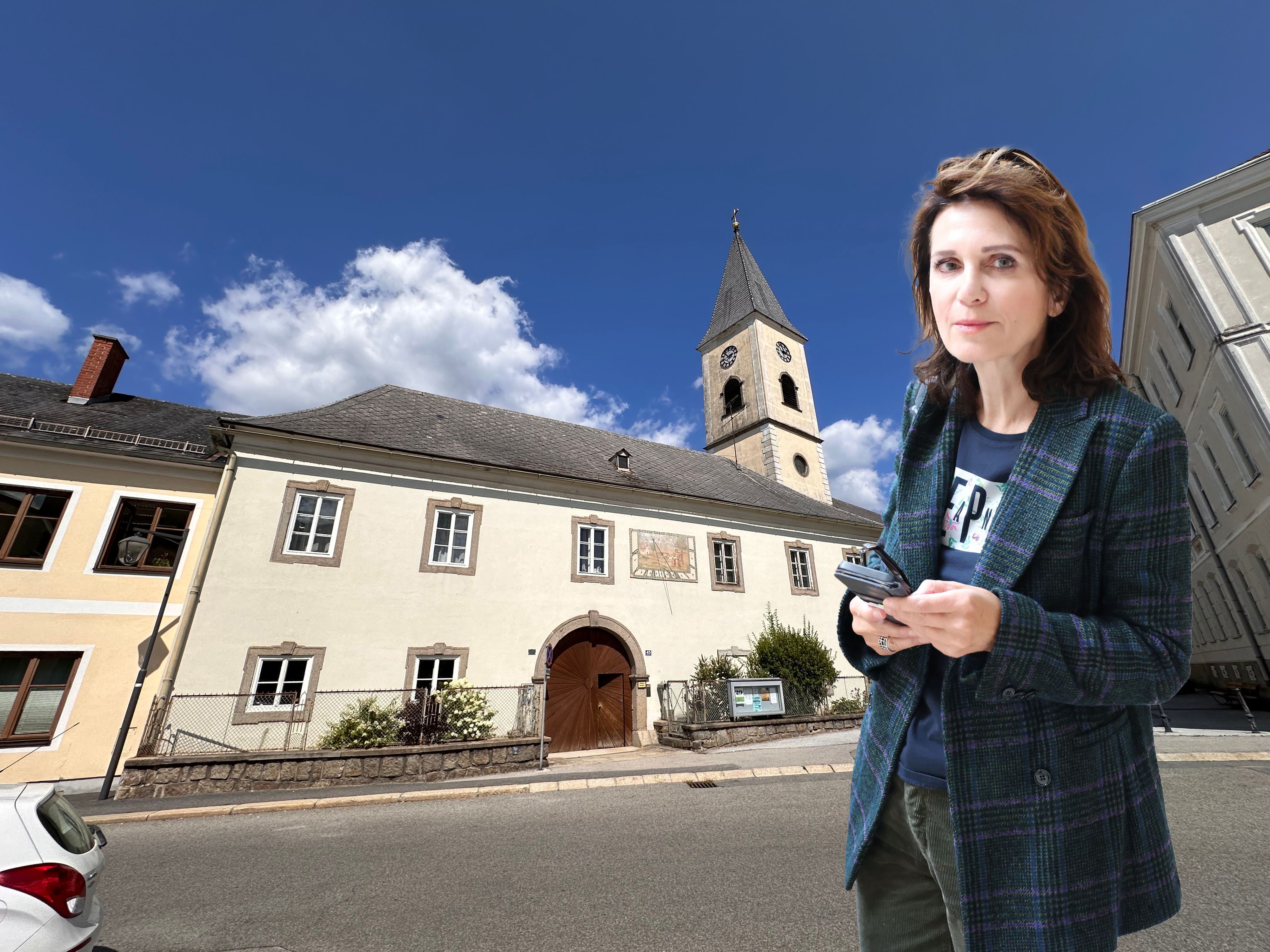 Astrid Wagner vertritt den ehemaligen Priester aus Niederösterreich. 