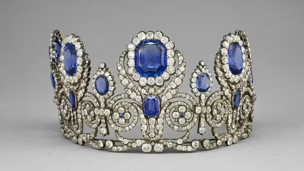 Heute.at - Diese 8 Schmuckstücke wurden aus dem Louvre gestohlen