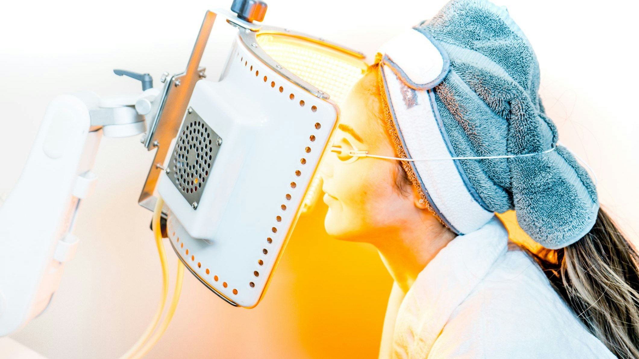 Studien belegen, dass Lichttherapie einen positiven Einfluss auf unser Wohlbefinden hat