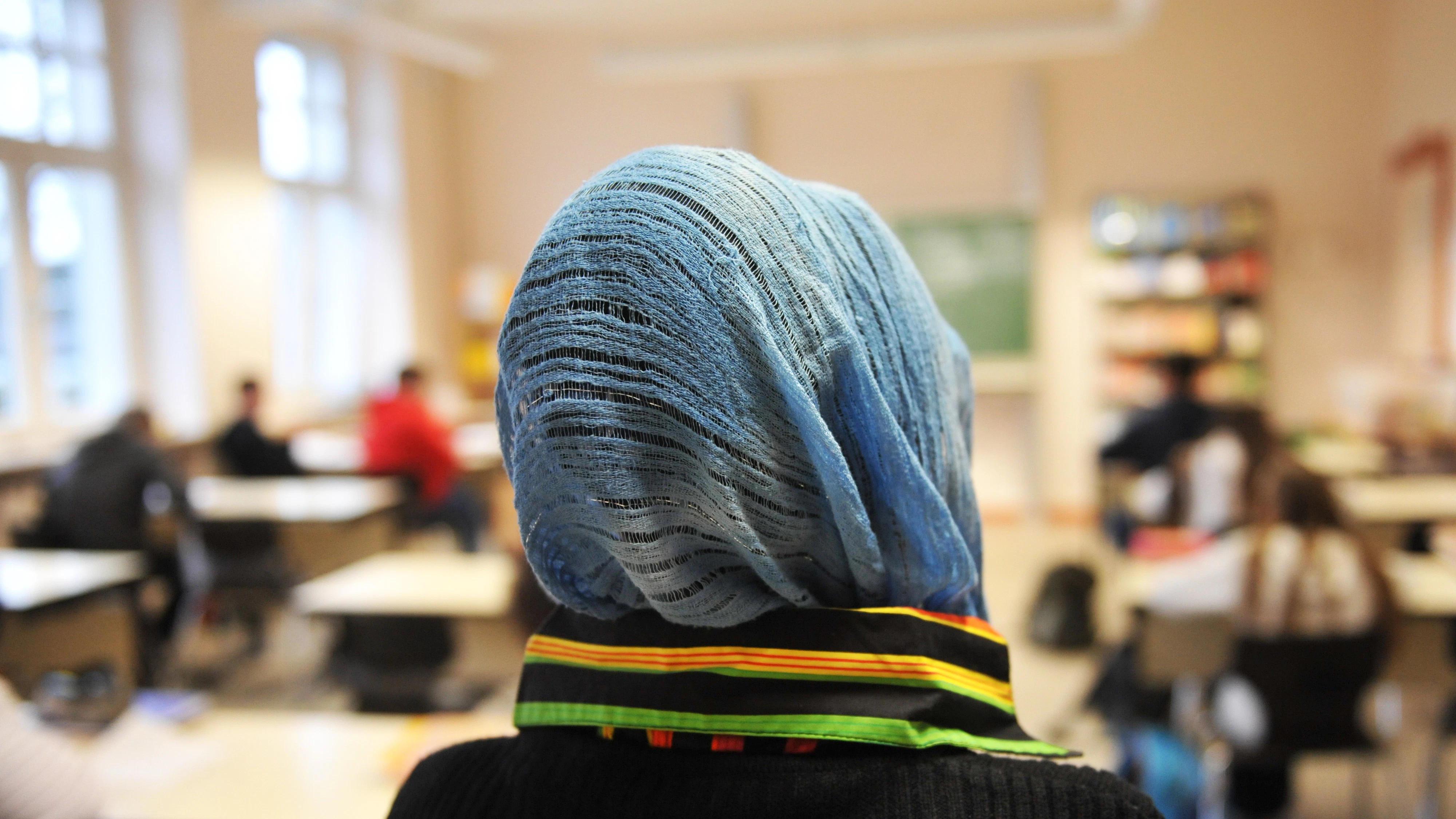 Heute.at - Mädchen wollten Kopftuch in Klasse nicht ablegen