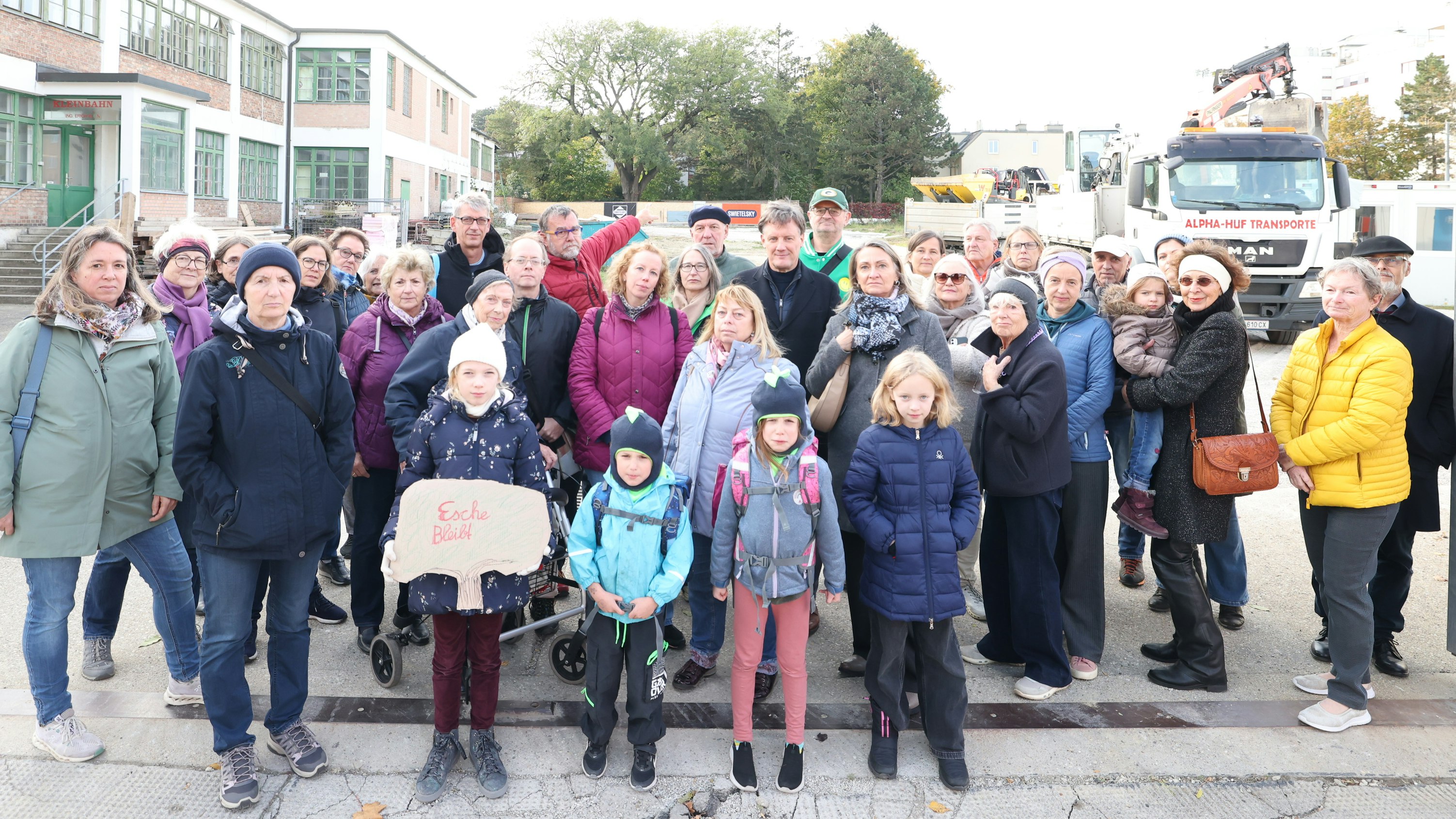 Heute.at - Anrainer schlagen Alarm – Bauprojekt gefährdet Esche