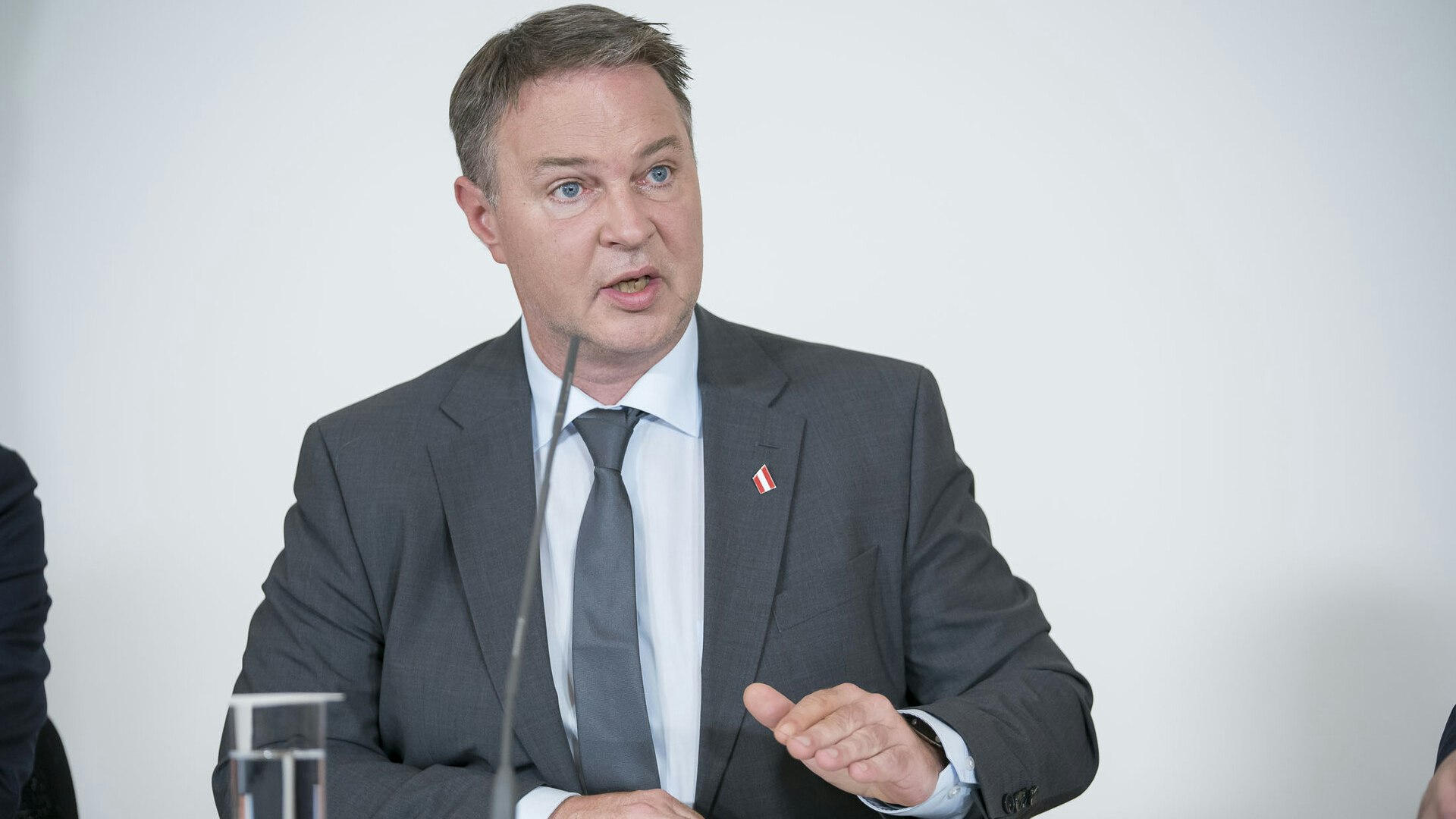 Heute.at - Babler vergleicht sich mit Marxisten-Bürgermeister