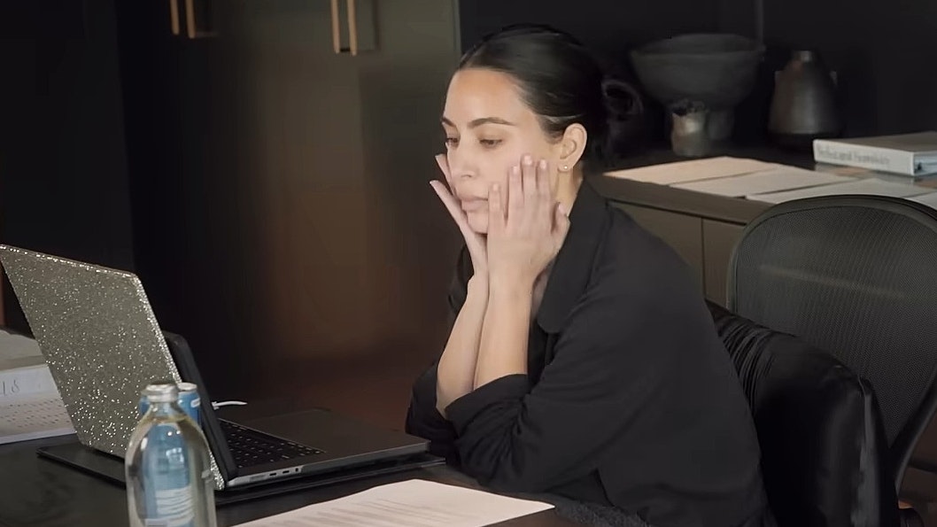 Heute.at - Sechs Jahre Jurastudium: Kardashian fällt durch Prüfung