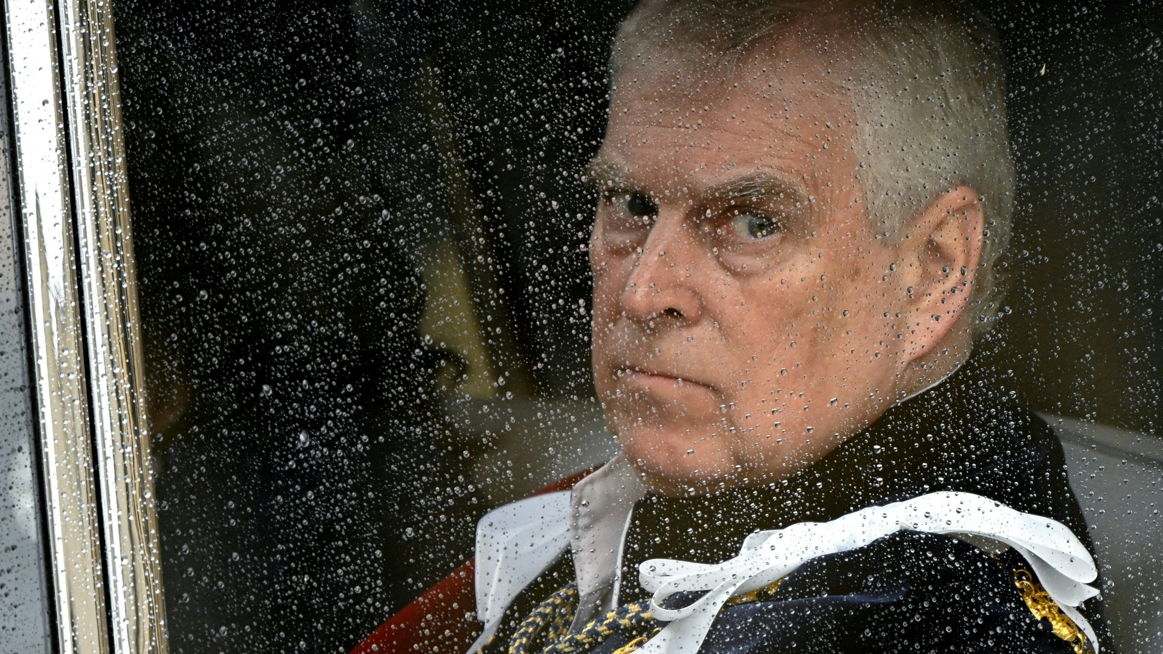 Heute.at - Von Prinz zum Bürger: Wie spricht man Andrew jetzt an?