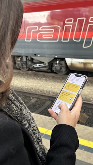 Zugausfall Wiener Neustadt: Am Dienstagmorgen kam es zu langen Wartezeiten und Verspätungen für Pendler auf der Strecke nach Wien.