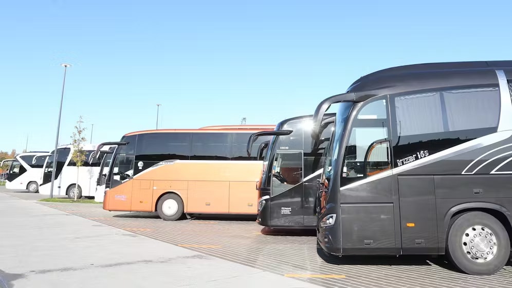 Heute.at - Gegen Adventchaos in Wien: Busse müssen draußen bleiben