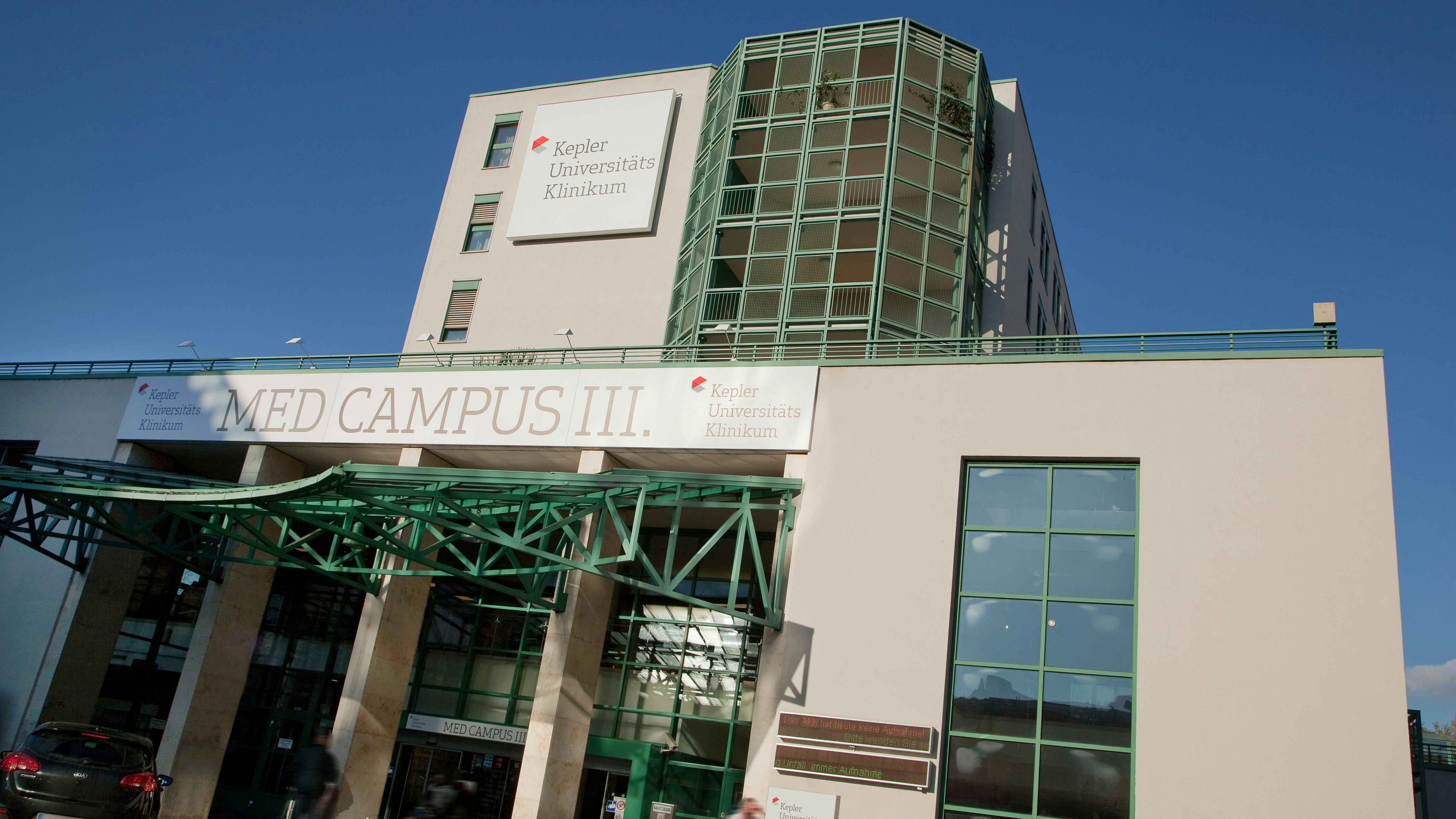 Heute.at - Spital schickt 18-Jährigen heim – er brauchte Not-OP