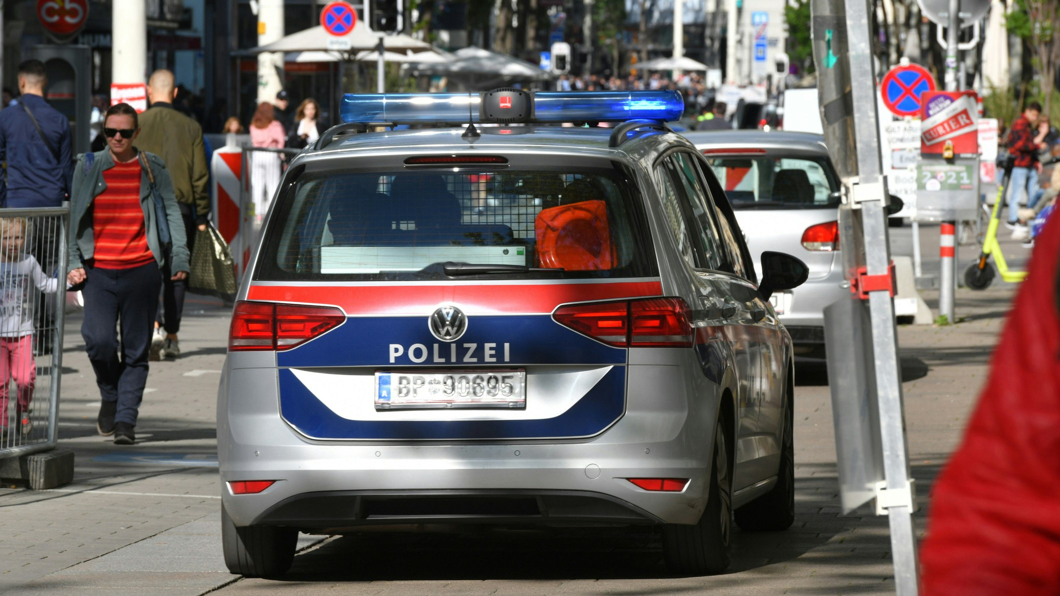 Die Frau wollte die Polizei nicht hereinlassen. (Symbolbild)