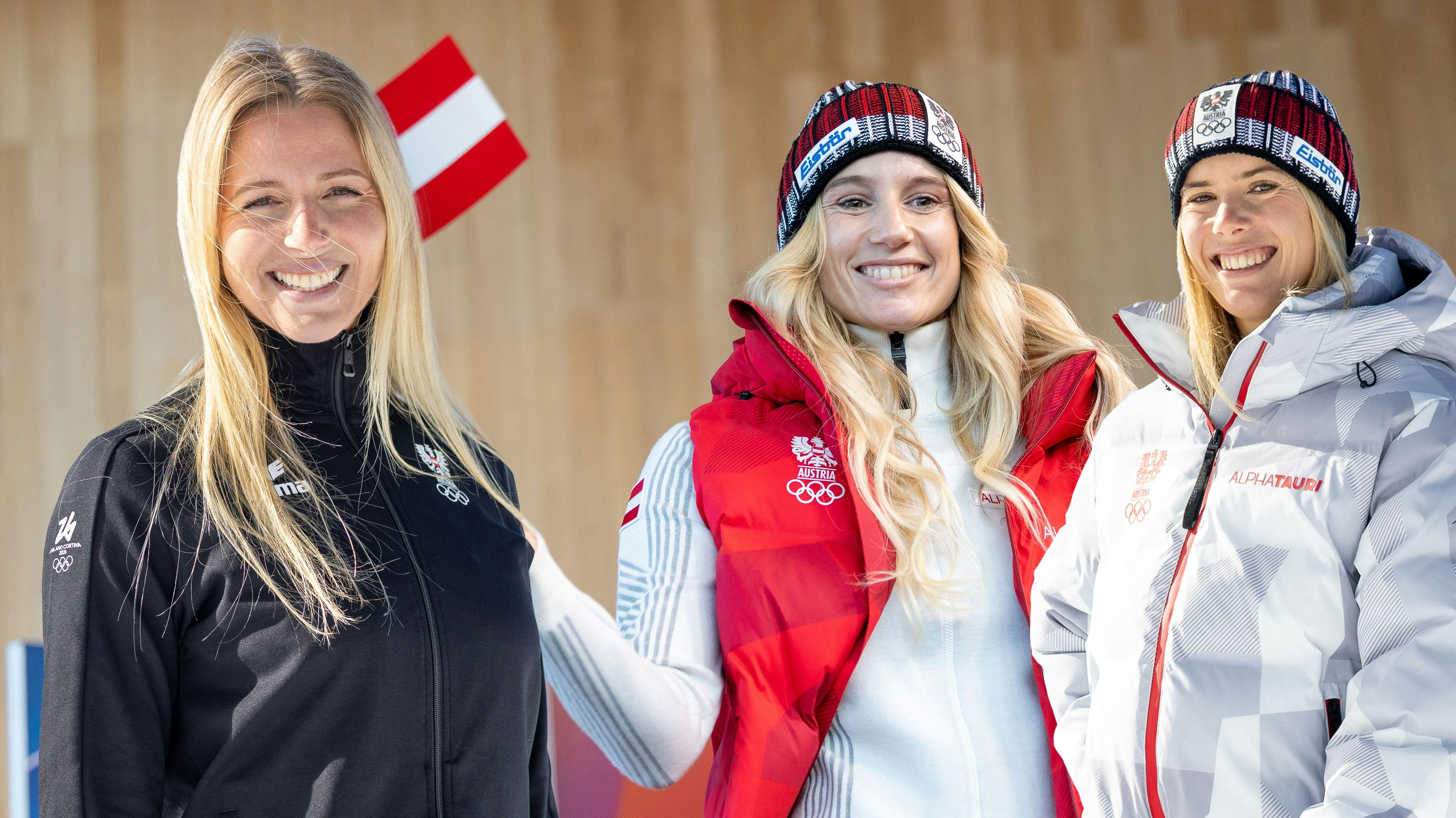 Heute.at - ÖSV-Stars als Models – Olympia-Outfits enthüllt