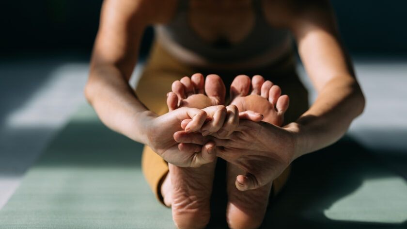 Heute.at - Fußgymnastik: So wirst du Rückenschmerzen los