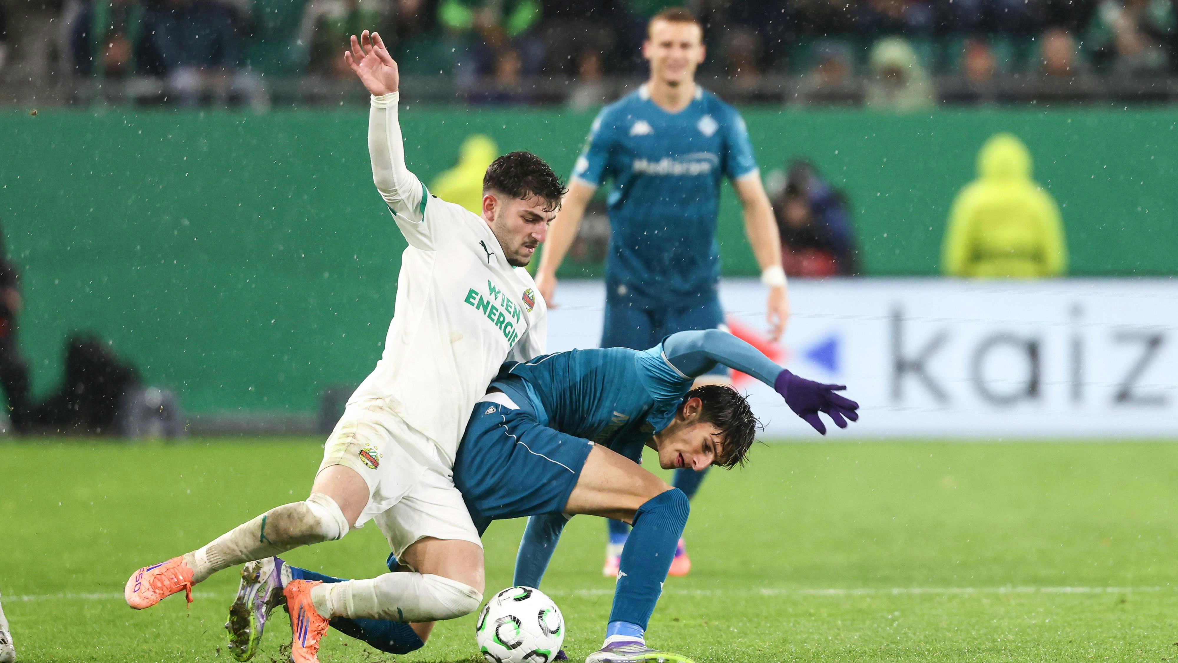 Gegen die Fiorentina ist man bei der 0:3 Heimniederlage chancenlos. Zu dem Zeitpunkt steht man bei fünf Niederlagen am Stück. 