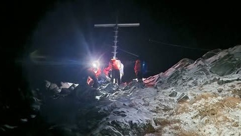 Heute.at - Teenager saßen auf verschneitem Berggipfel fest