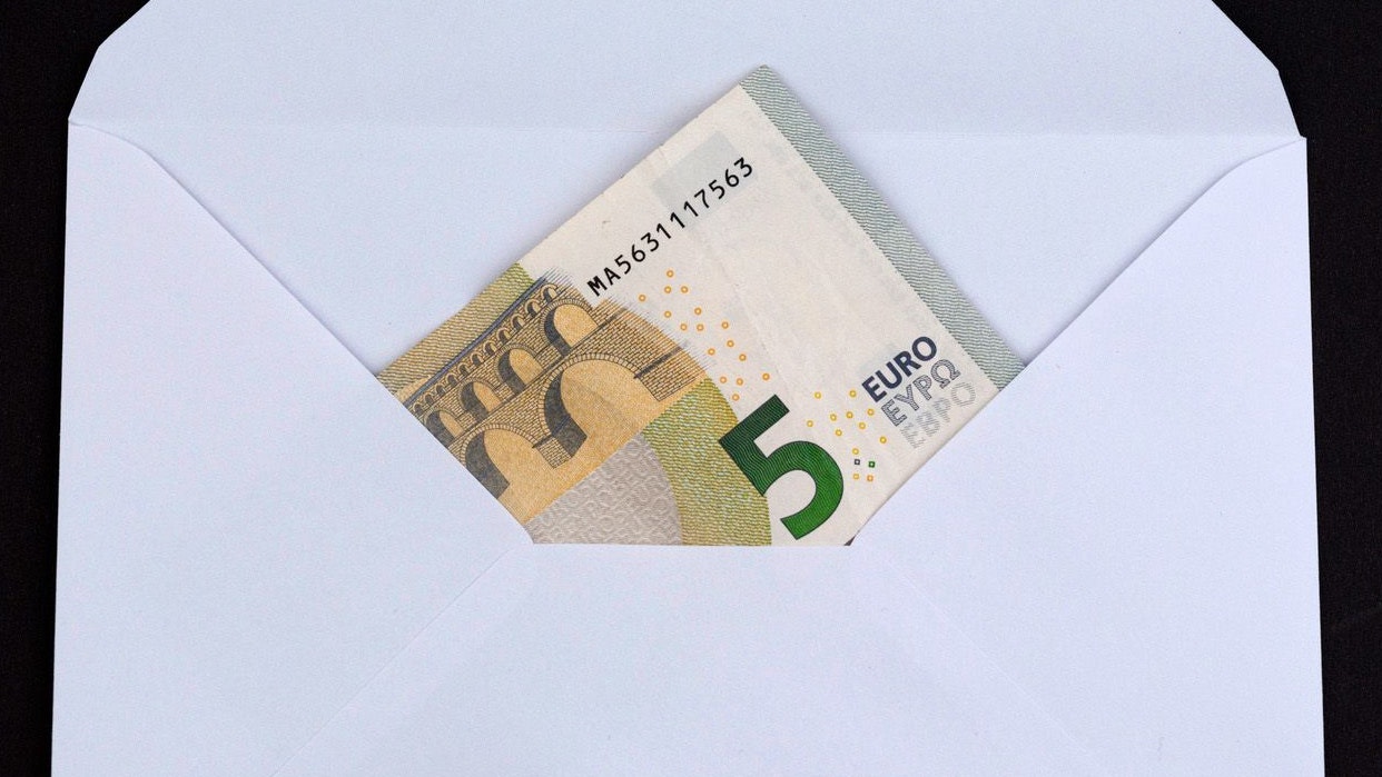 Heute.at - Ministerium verschenkt jetzt Bargeld an tausende Bürger