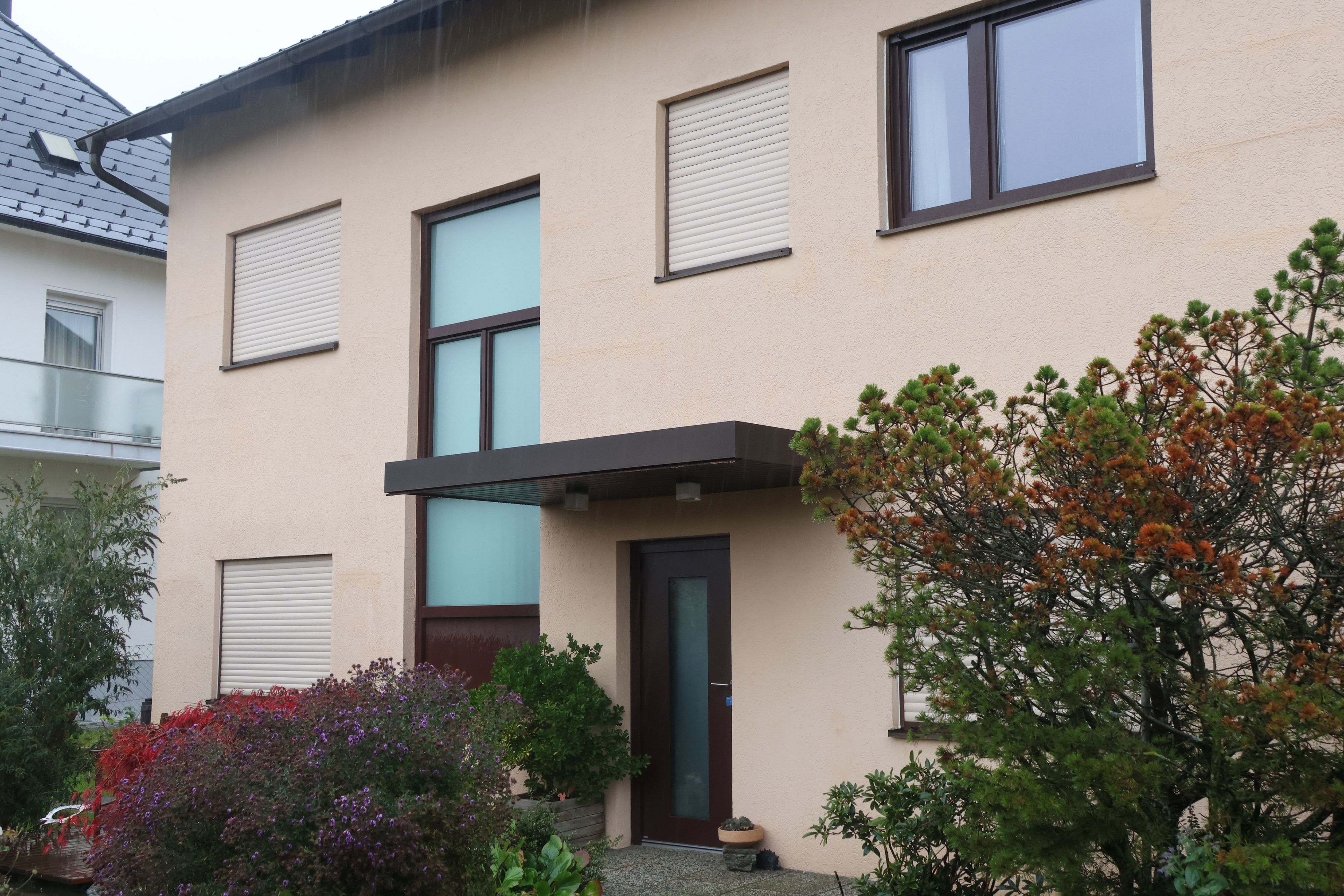 In diesem Haus in Enns (Bez. Linz-Land) wurde die Familie am Montag gefunden.