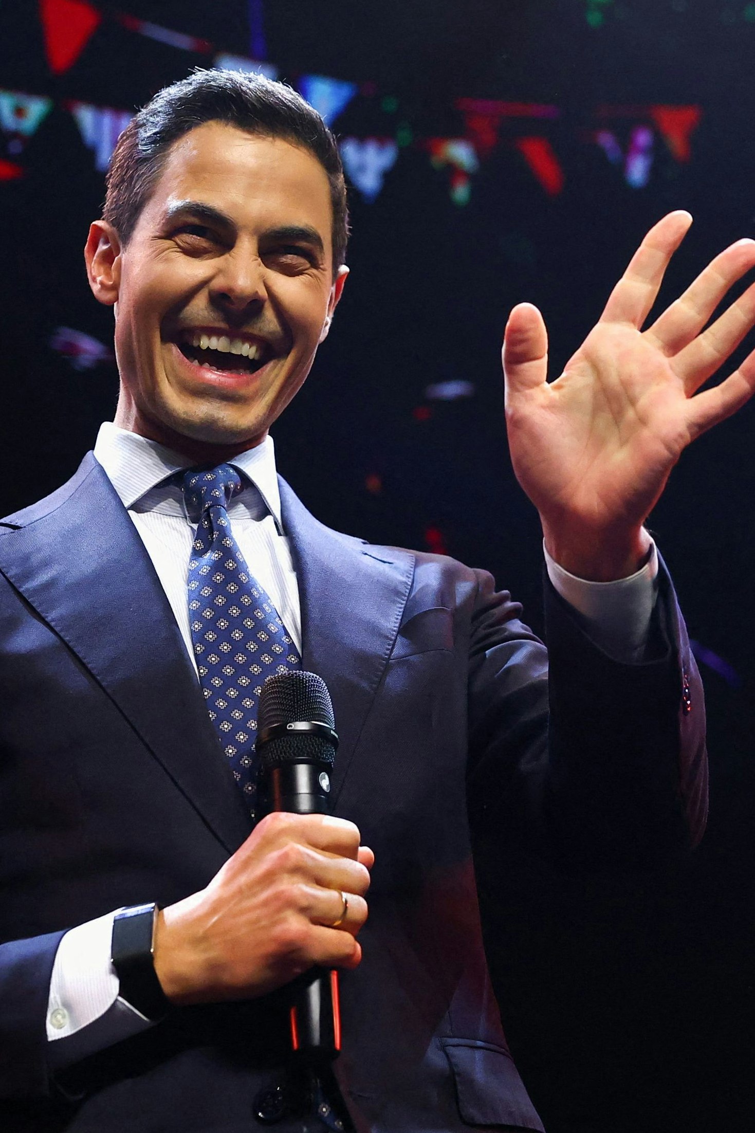 "Millionen Niederländer haben heute ein neues Kapitel aufgeschlagen", sagte Wahlsieger Rob Jetten