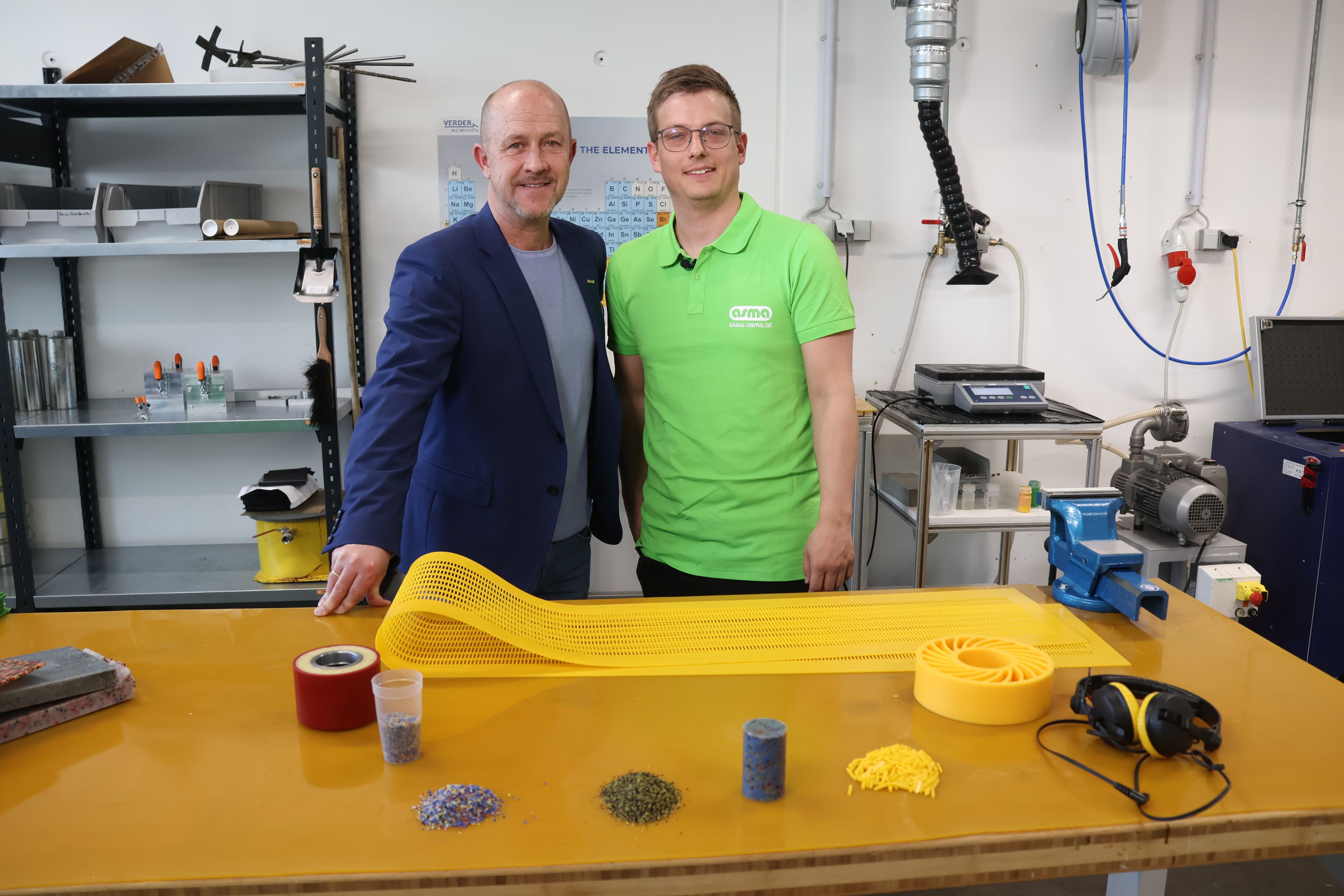 Patrick Steinbauer (rechts), F&E bei asma.