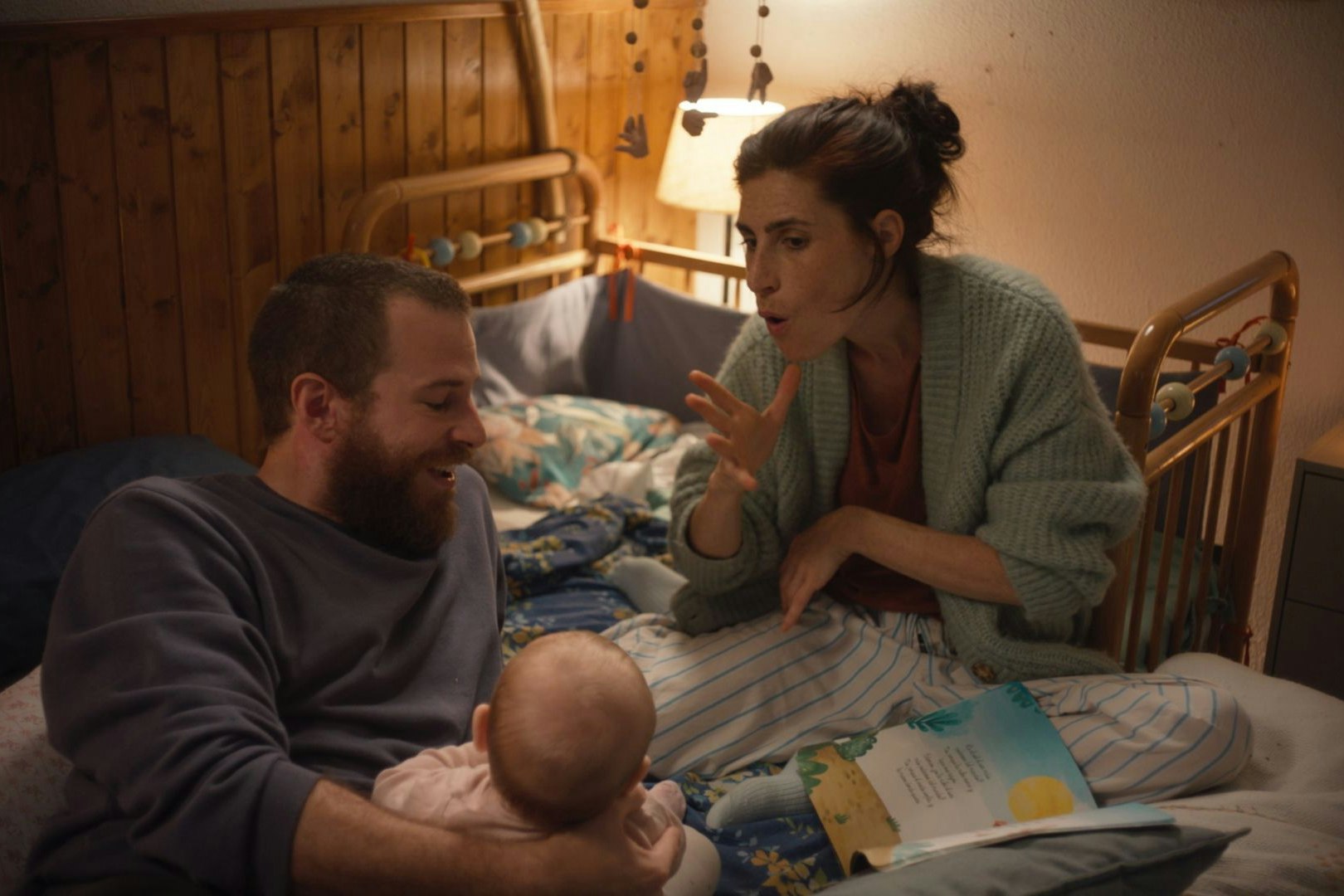 Schwierige Verhältnisse: Die junge Familie in "Sorda – Der Klang der Welt"