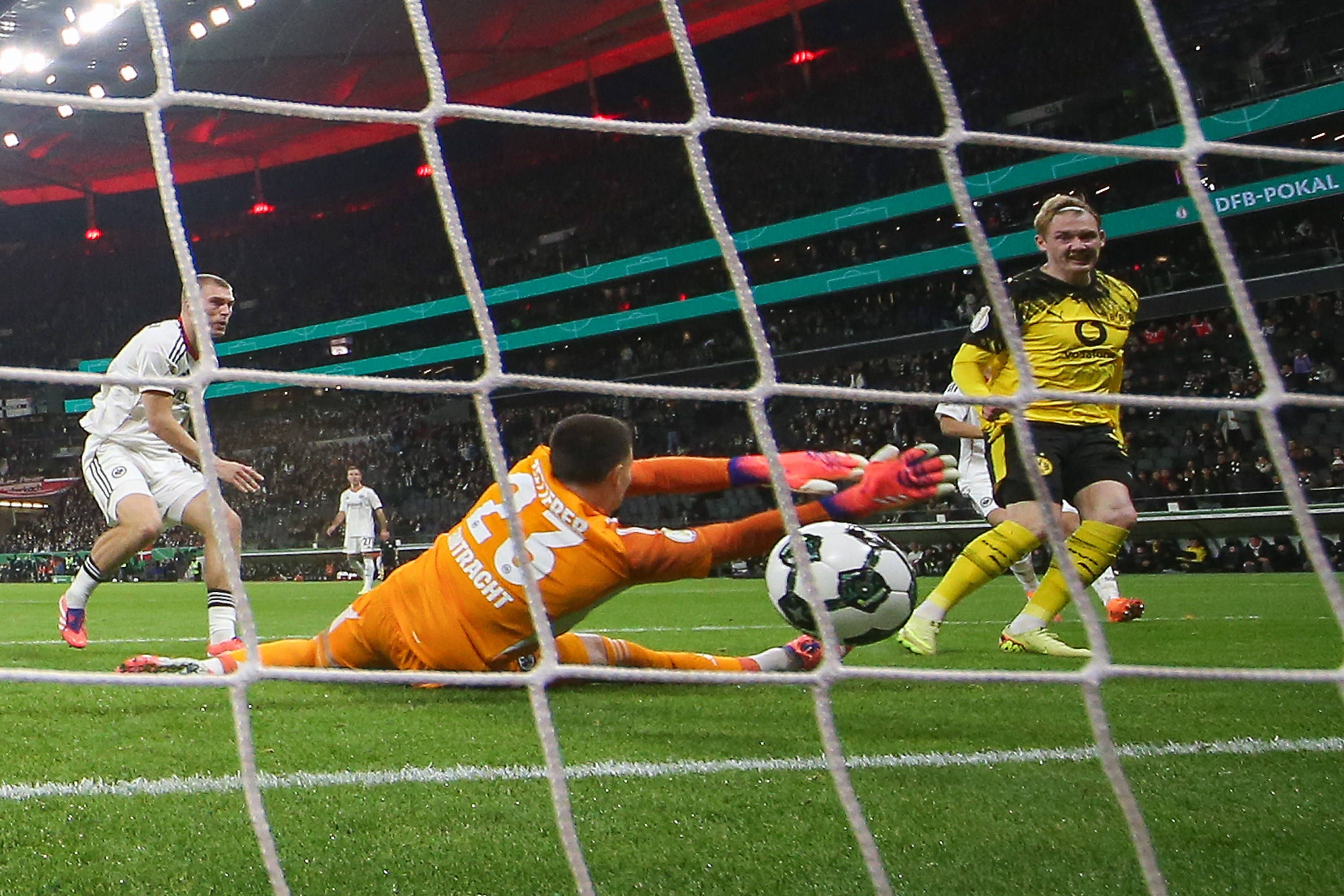 Der Treffer von Julian Brandt hätte nicht zählen dürfen.