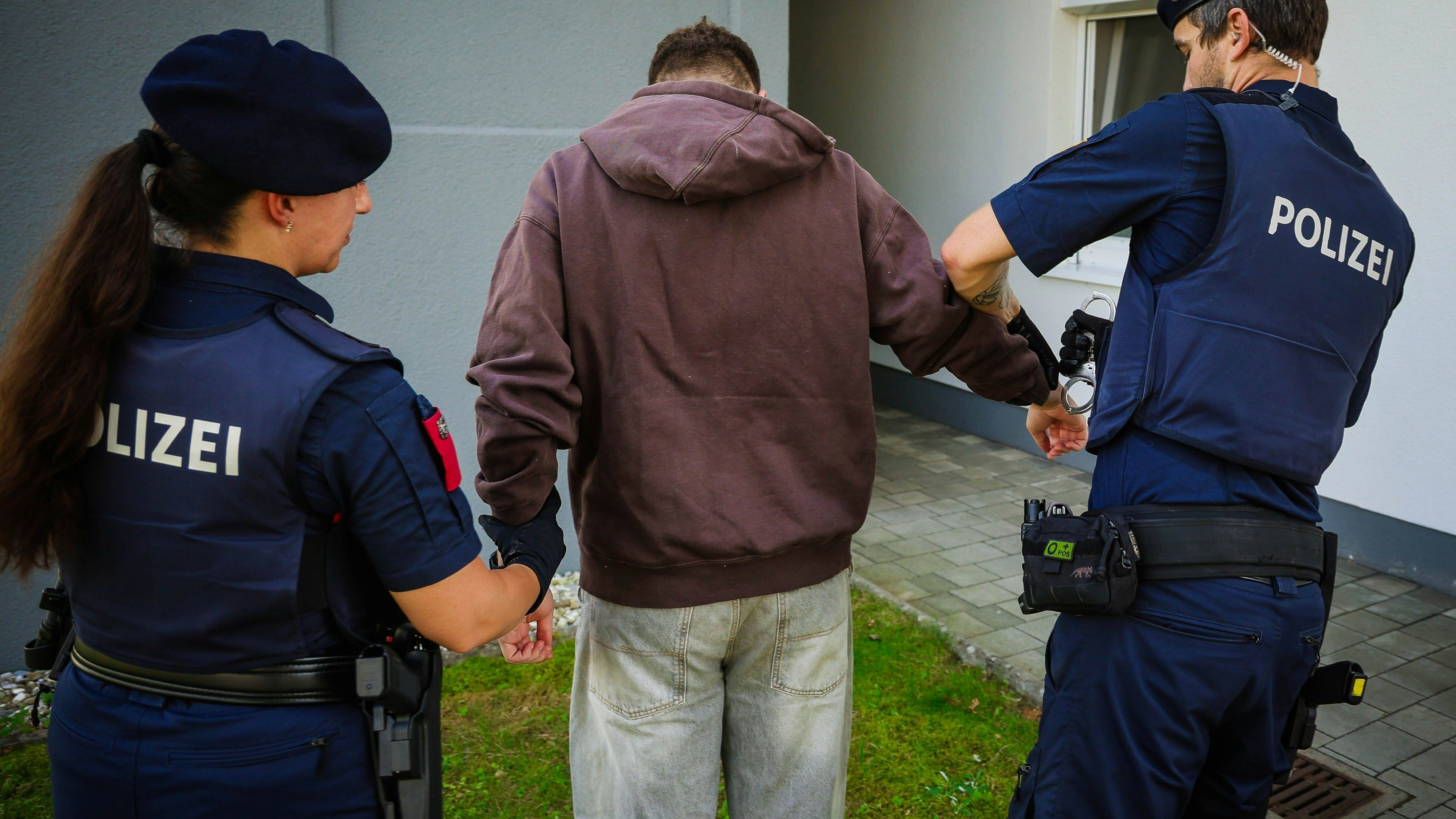 Heute.at - Falsche Polizisten wollten Seniorin (92) abzocken