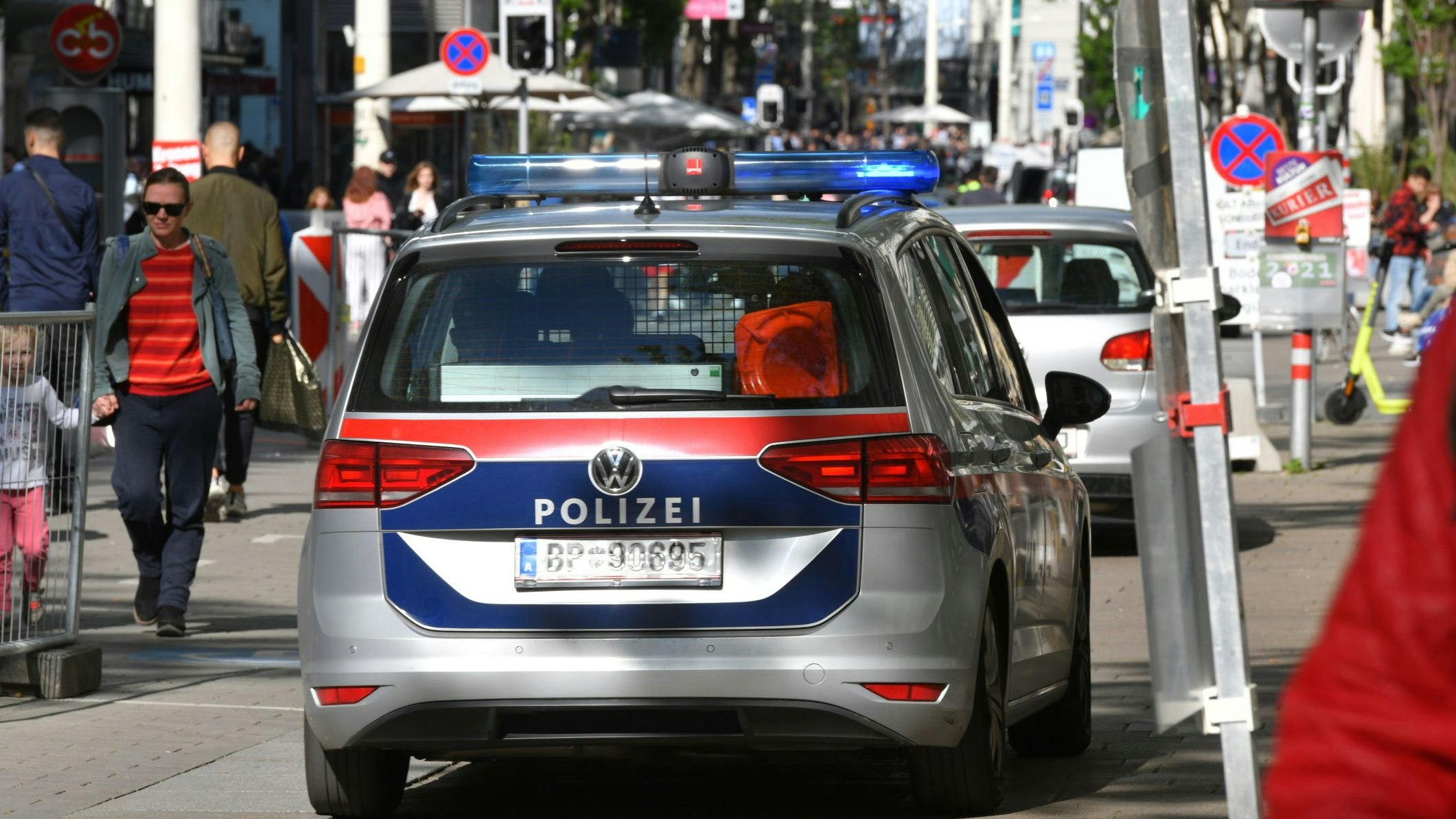 Heute.at - Hilflose Pensionistin nach Spitalsbesuch verschwunden