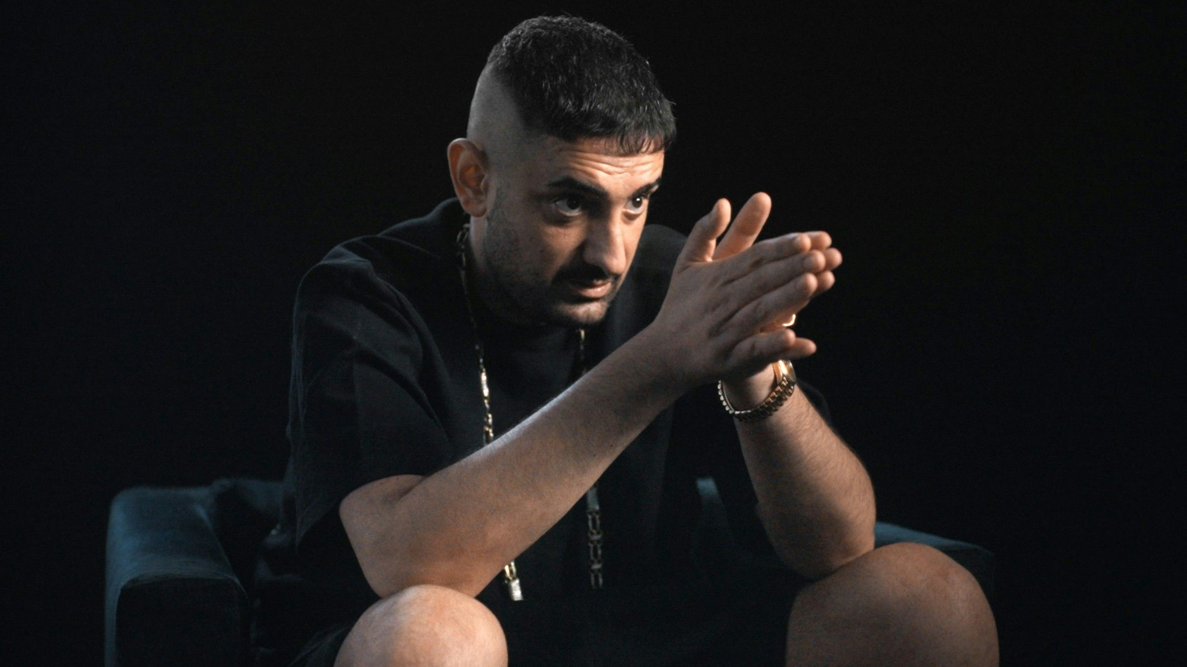 Heute.at - Nasen-OP! Deshalb zeigt sich Haftbefehl nur vermummt