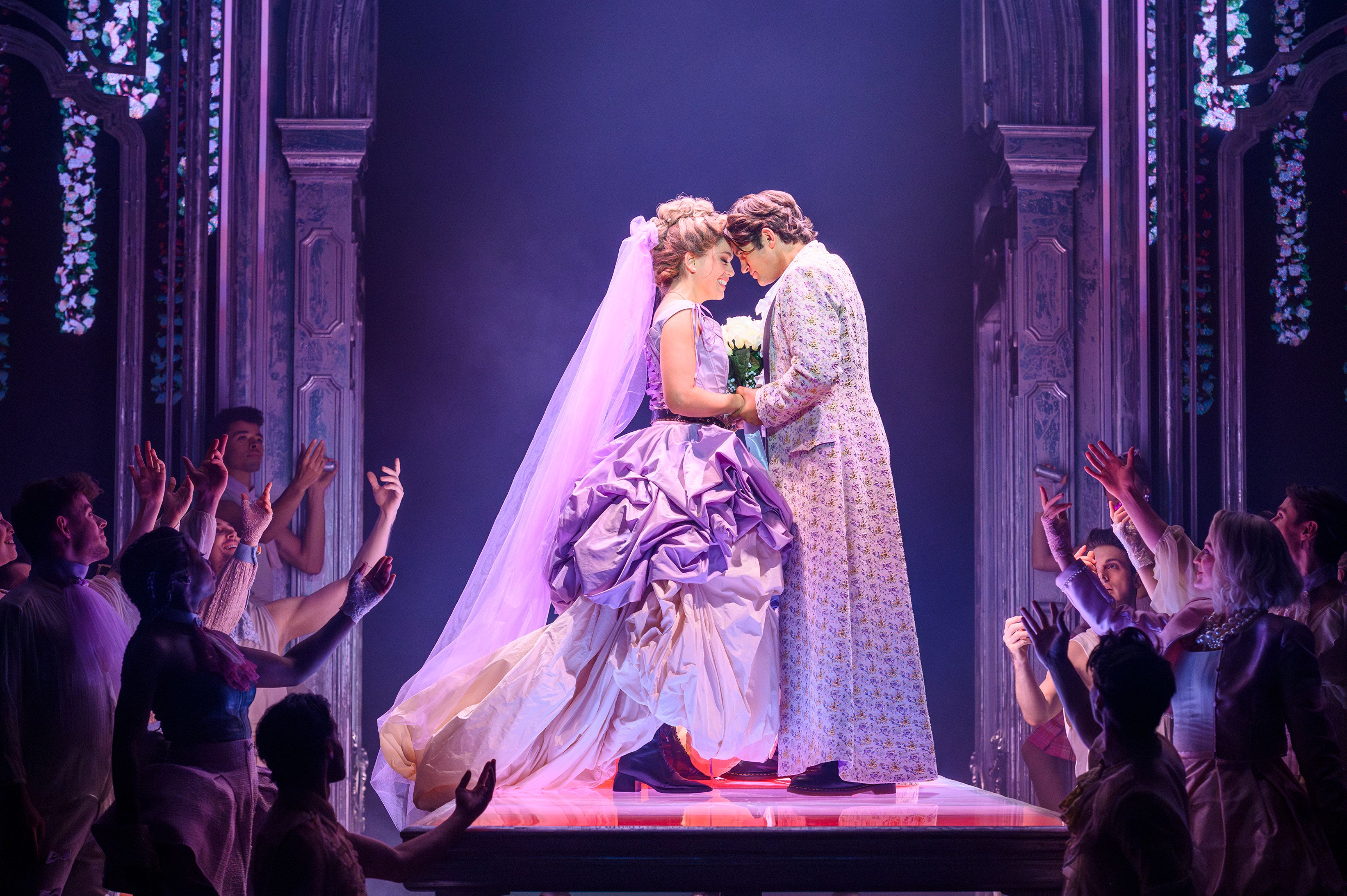 Maria Theresia (Nienke Latten) und Franz Stephan von Lothringen (Fabio Diso).