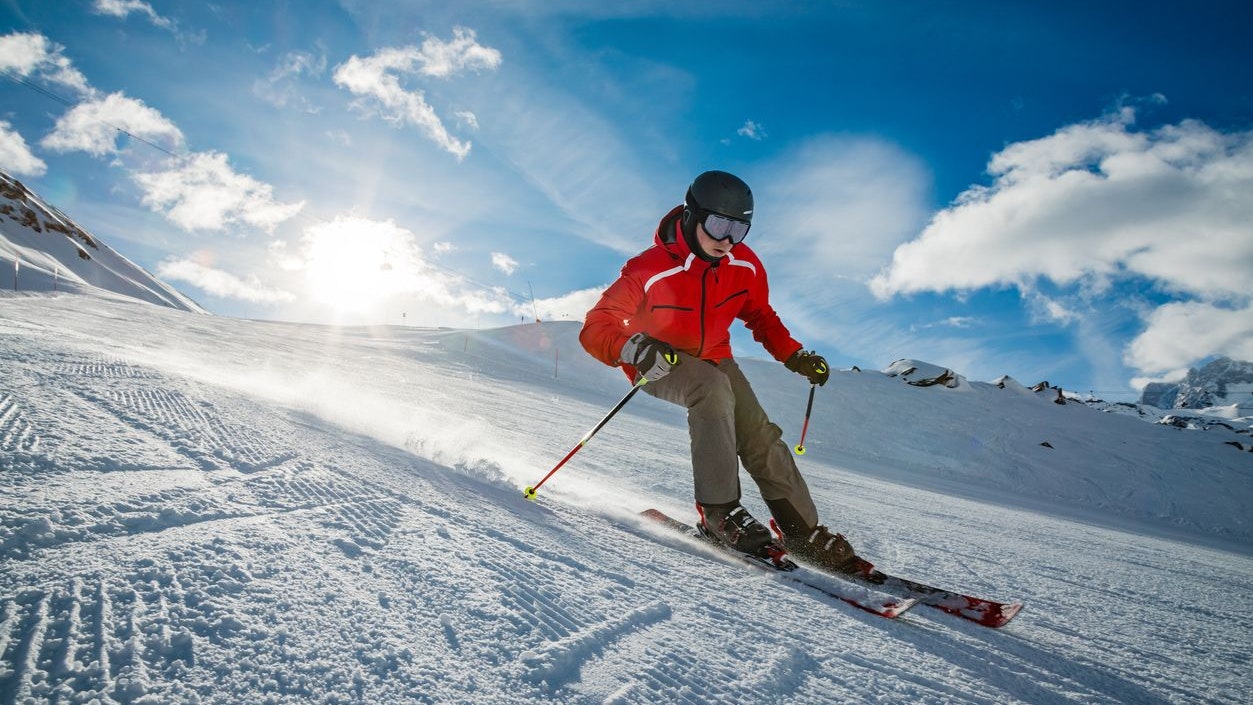 Heute.at - Dieses EU-Land führt Helmpflicht auf Skipisten ein