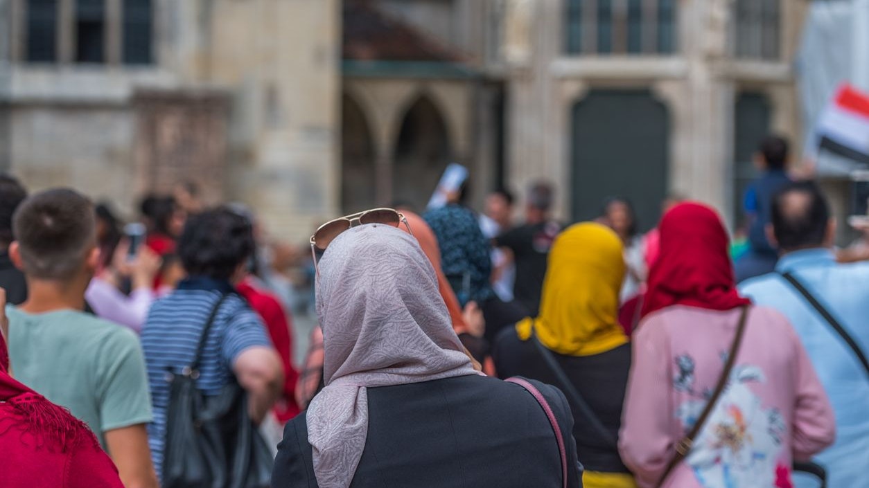 Heute.at - Brisant: Sozialleistungen wichtiger als Frauenrechte