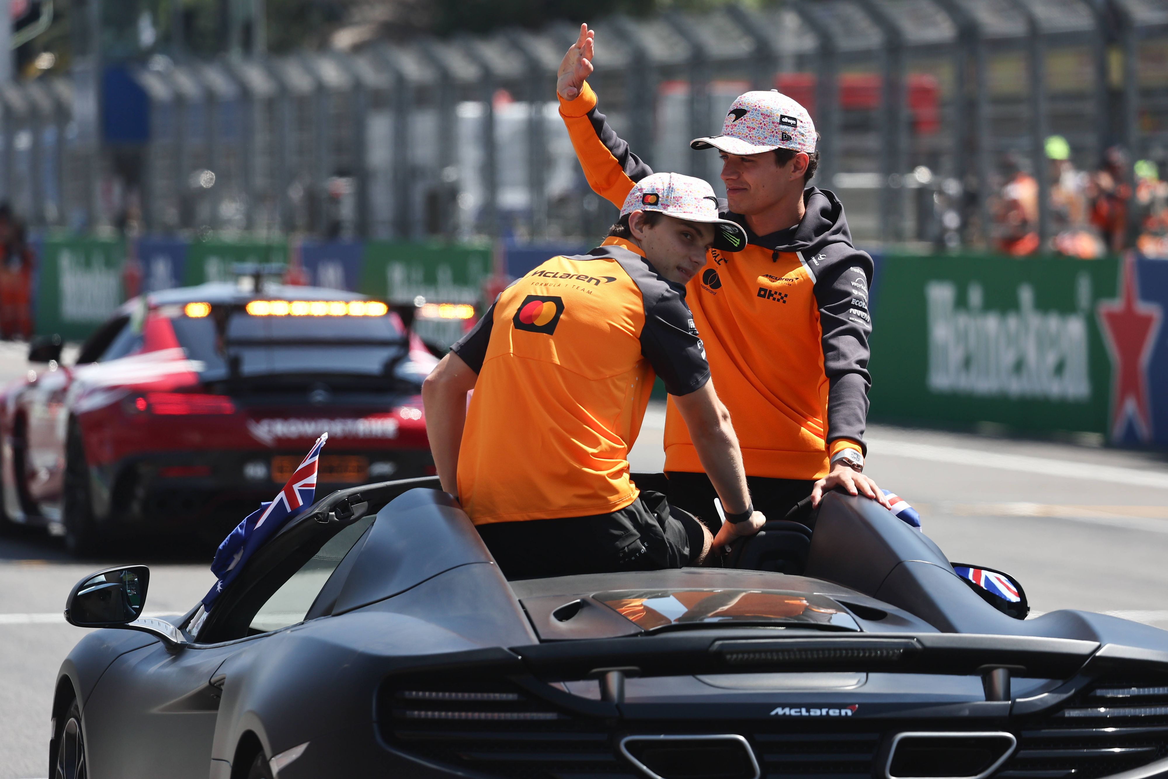 Die McLaren-Star-Piloten Lando Norris und Oscar Piastri. 