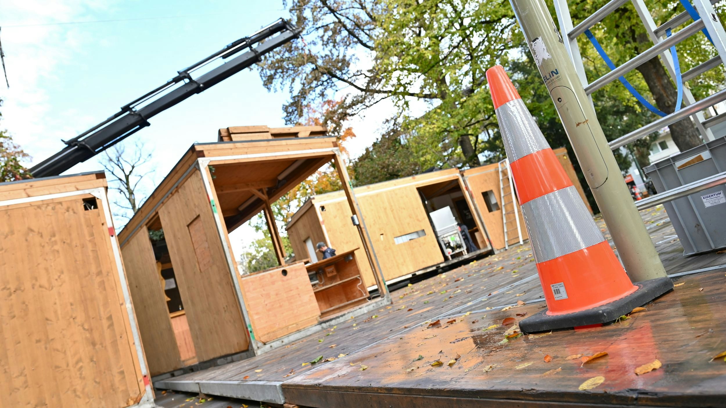 Heute.at - Christkindlmarkt wird aufgebaut – das ist heuer anders
