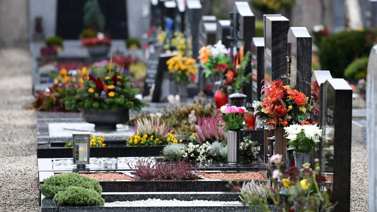 Heute.at - Grabgebühren verdreifacht! Friedhofspreise explodieren