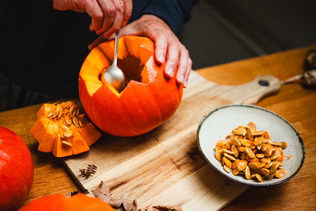 Das Fruchtfleisch und die Kerne lassen sich super weiterverwerten.