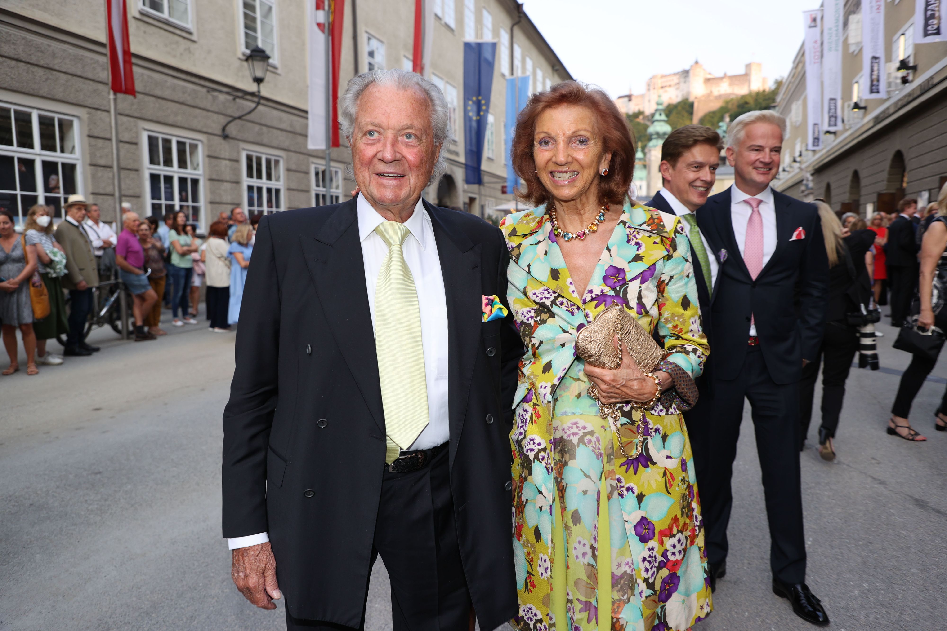 Der Milchindustrielle Toni Meggle mit Ehefrau Marina bei den Salzburger Festspielen 2021.