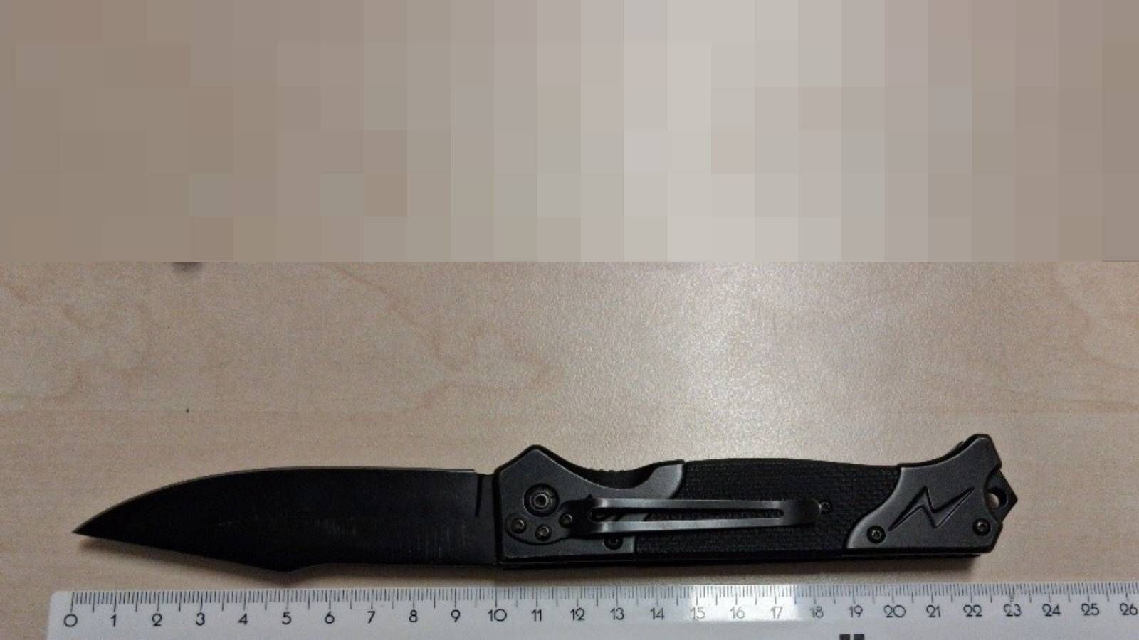 Heute.at - Geld aus der Hand geraubt – dann mit Messer bedroht