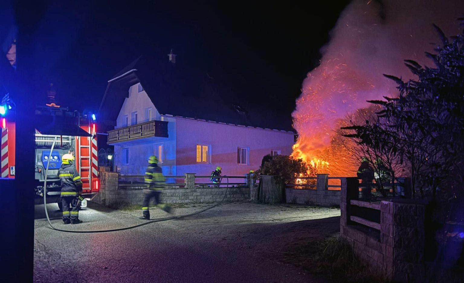 Die Feuerwehr konnte den Brand rasch unter Kontrolle bringen.