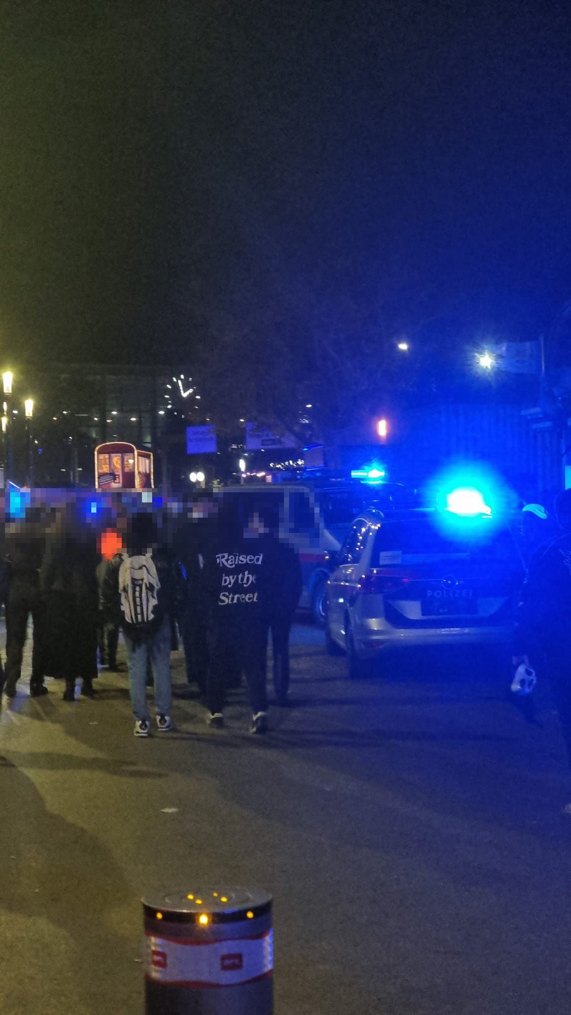 Messerstecherei am Prater: Großeinsatz für Wiener Polizei.