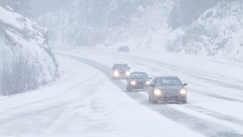 <strong>02.11.2025: Große Änderung für ALLE Autofahrer in Österreich.</strong> In Österreich gilt ab November wieder die situative Winterausrüstungspflicht. Wer jetzt noch mit Sommerreifen fährt, riskiert Strafen und mehr. <a data-li-document-ref="120141118" href="https://www.heute.at/s/grosse-aenderung-fuer-alle-autofaher-in-oesterreich-120141118">Weiterlesen &gt;&gt;&gt;</a><a data-li-document-ref="120140054" href="https://www.heute.at/s/das-zeitfenster-beginnt-sich-bereits-zu-schliessen-120140054"></a>