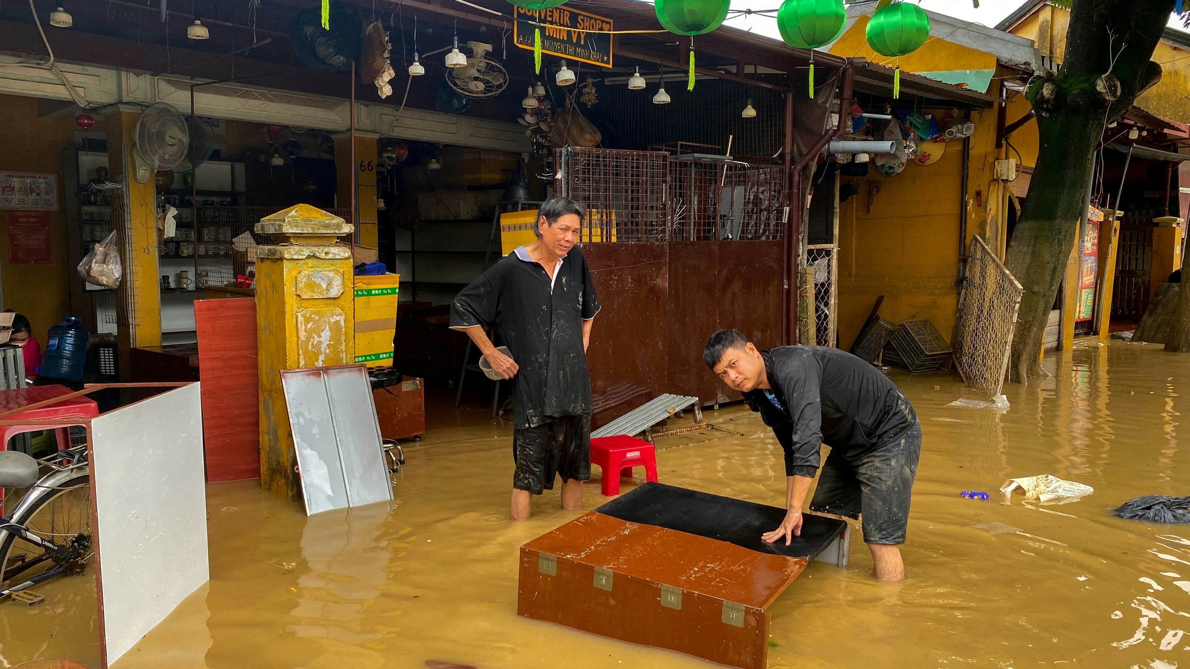 Heute.at - Rekordregen in Vietnam: Mindestens 35 Tote nach Flut