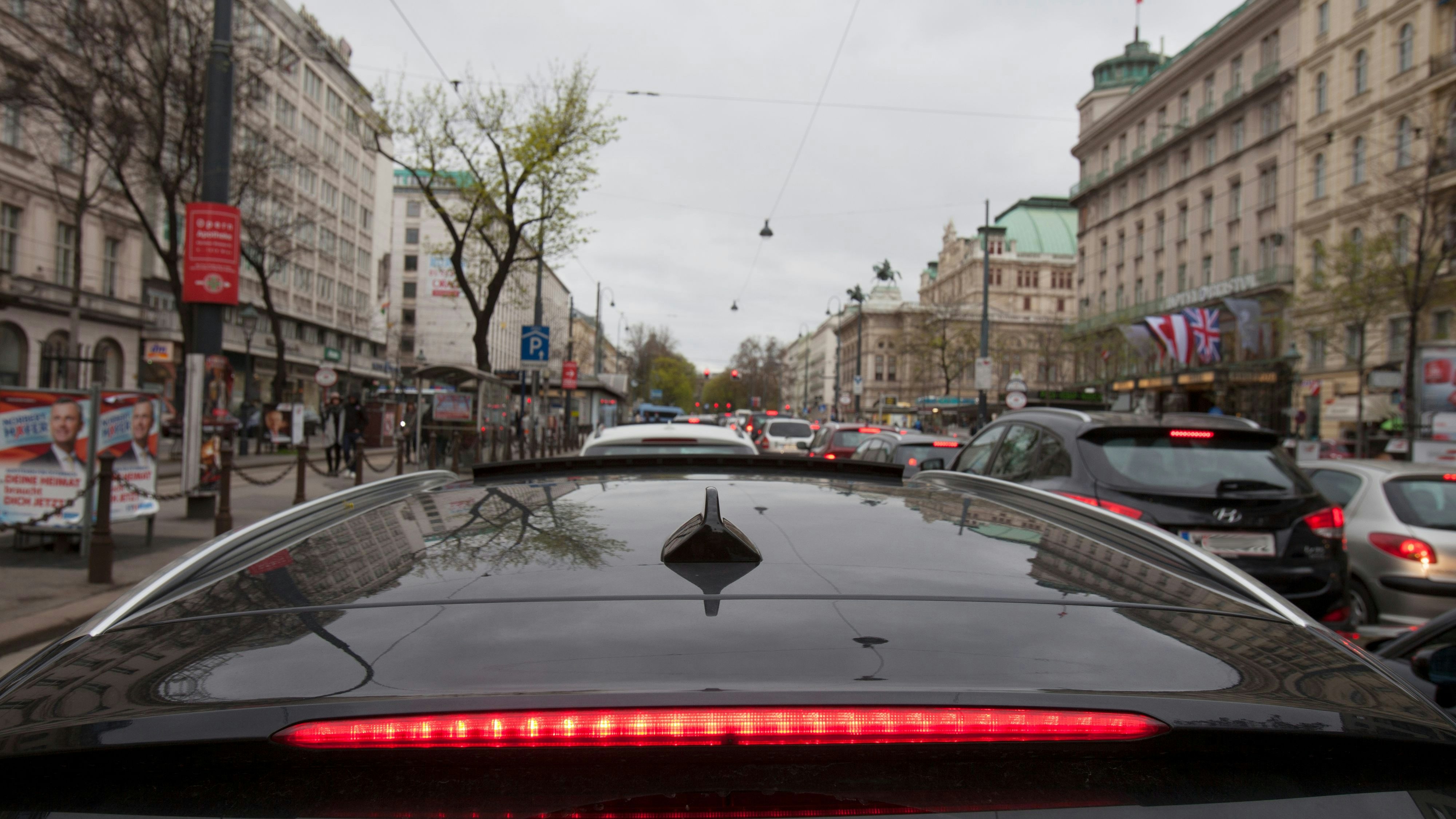 Heute.at - Wer in Österreich falsch abbiegt, muss künftig zahlen