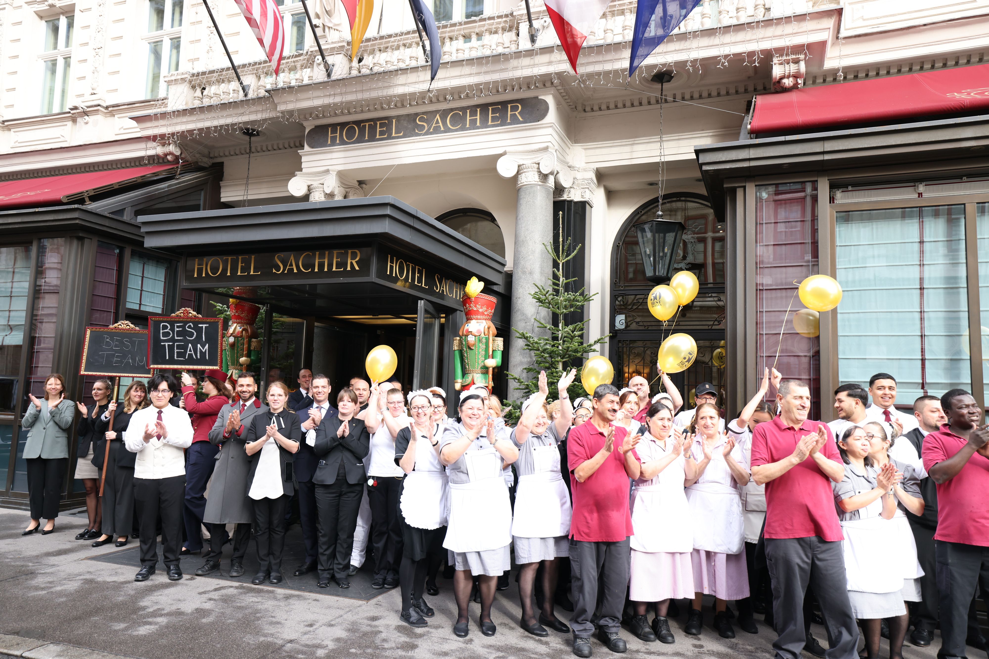 Die Mitarbeiter des Hotel Sacher sind begeistert.